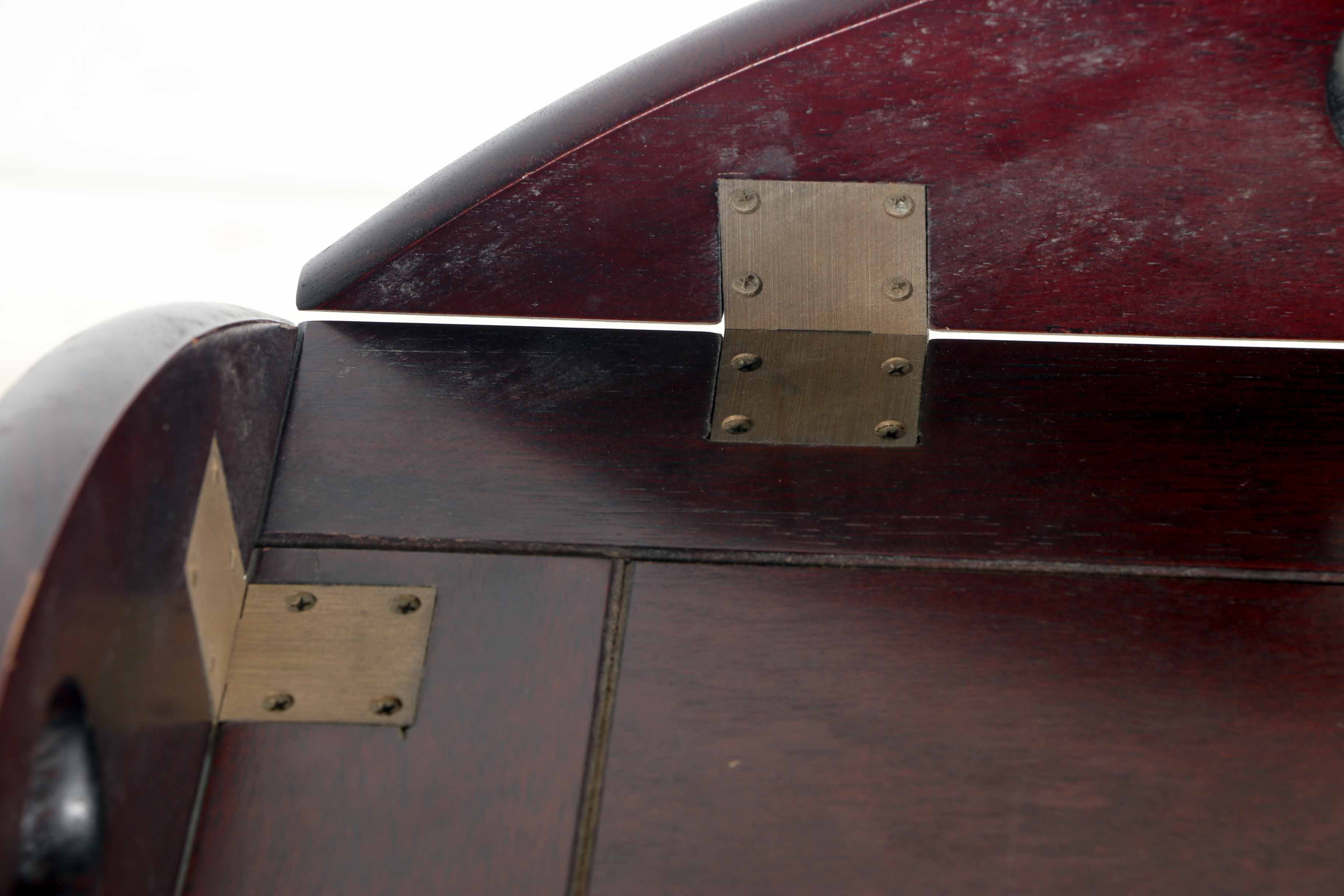 Bombay Company Round Tray Table