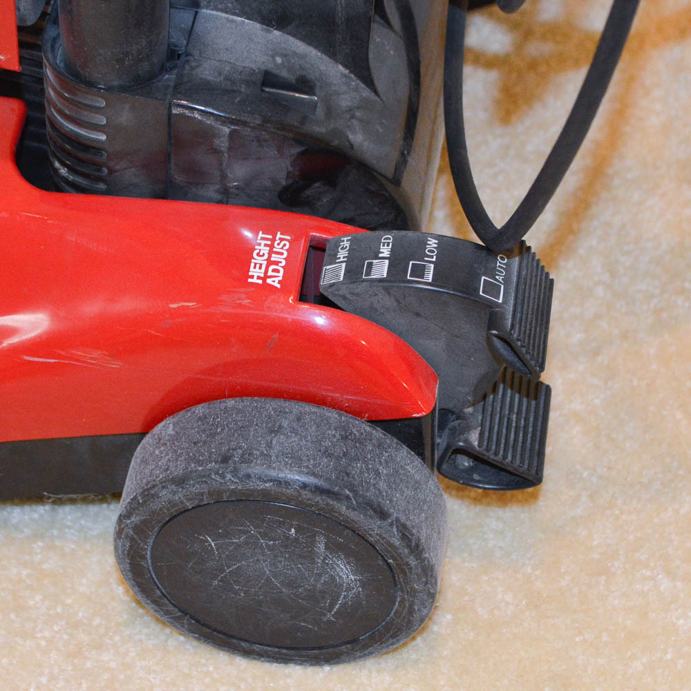 Dirt Devil Deluxe Vacuum Cleaner