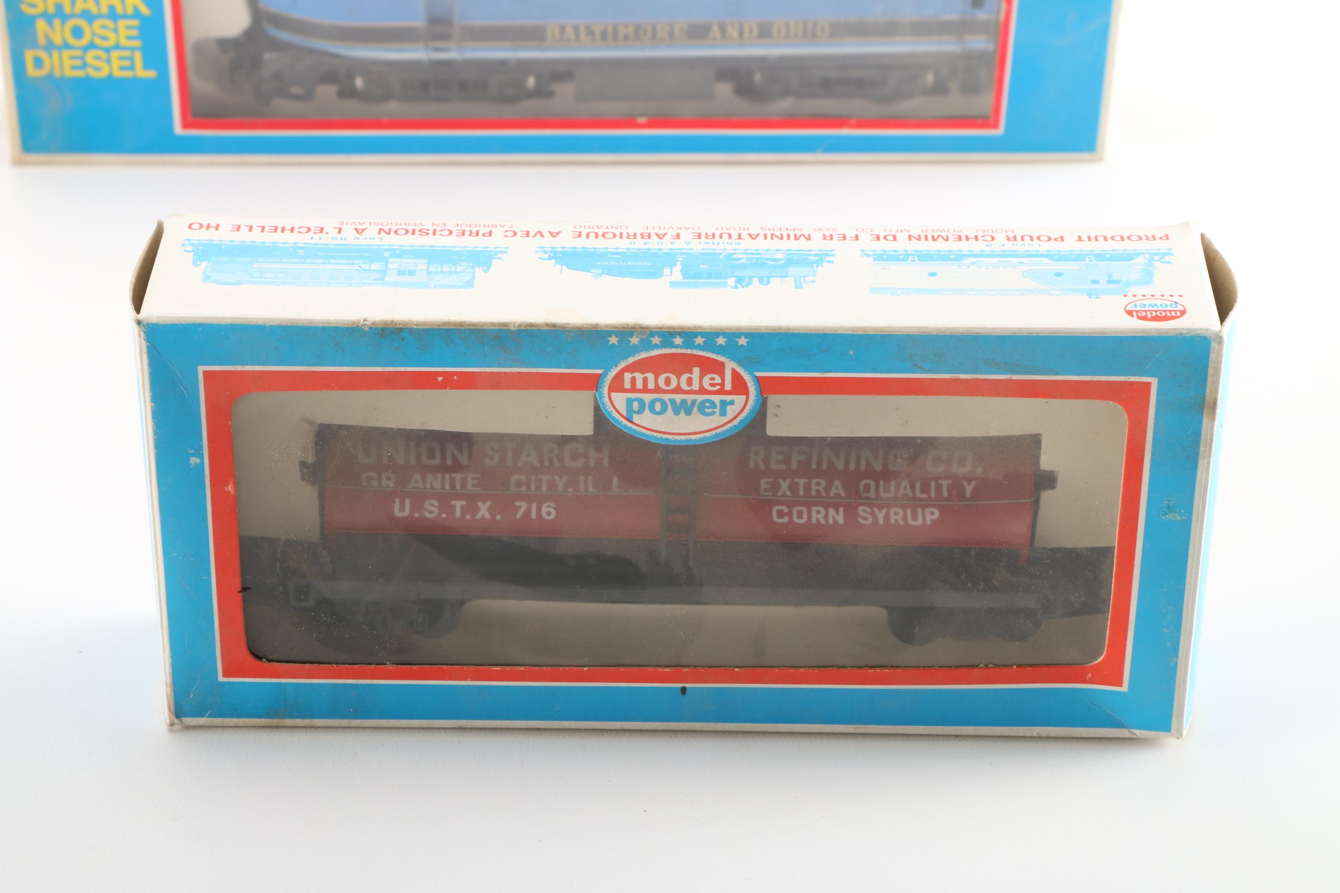 Selection of Model Power HO Scale Model Train Cars