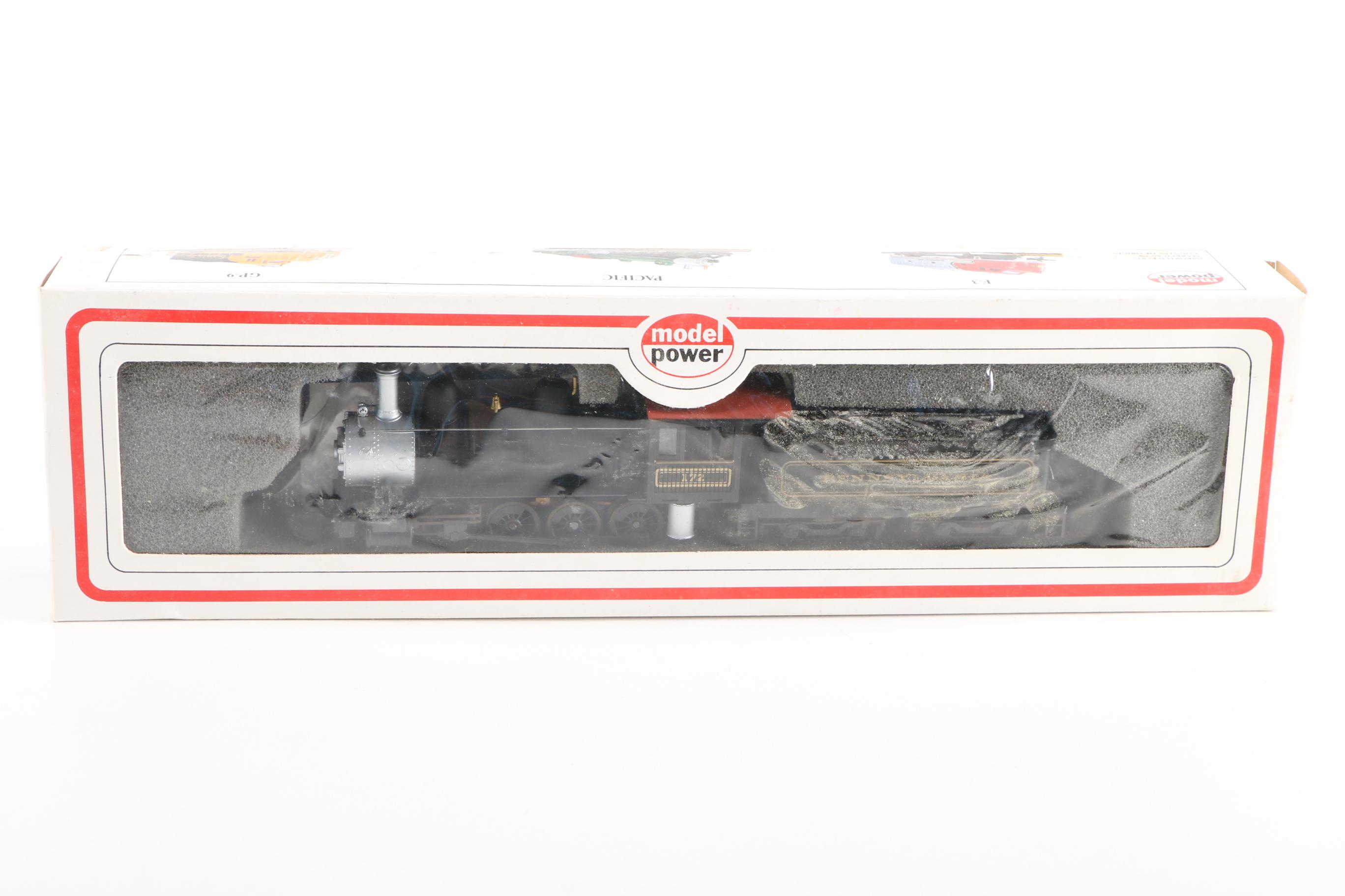 Selection of Model Power HO Scale Model Train Cars