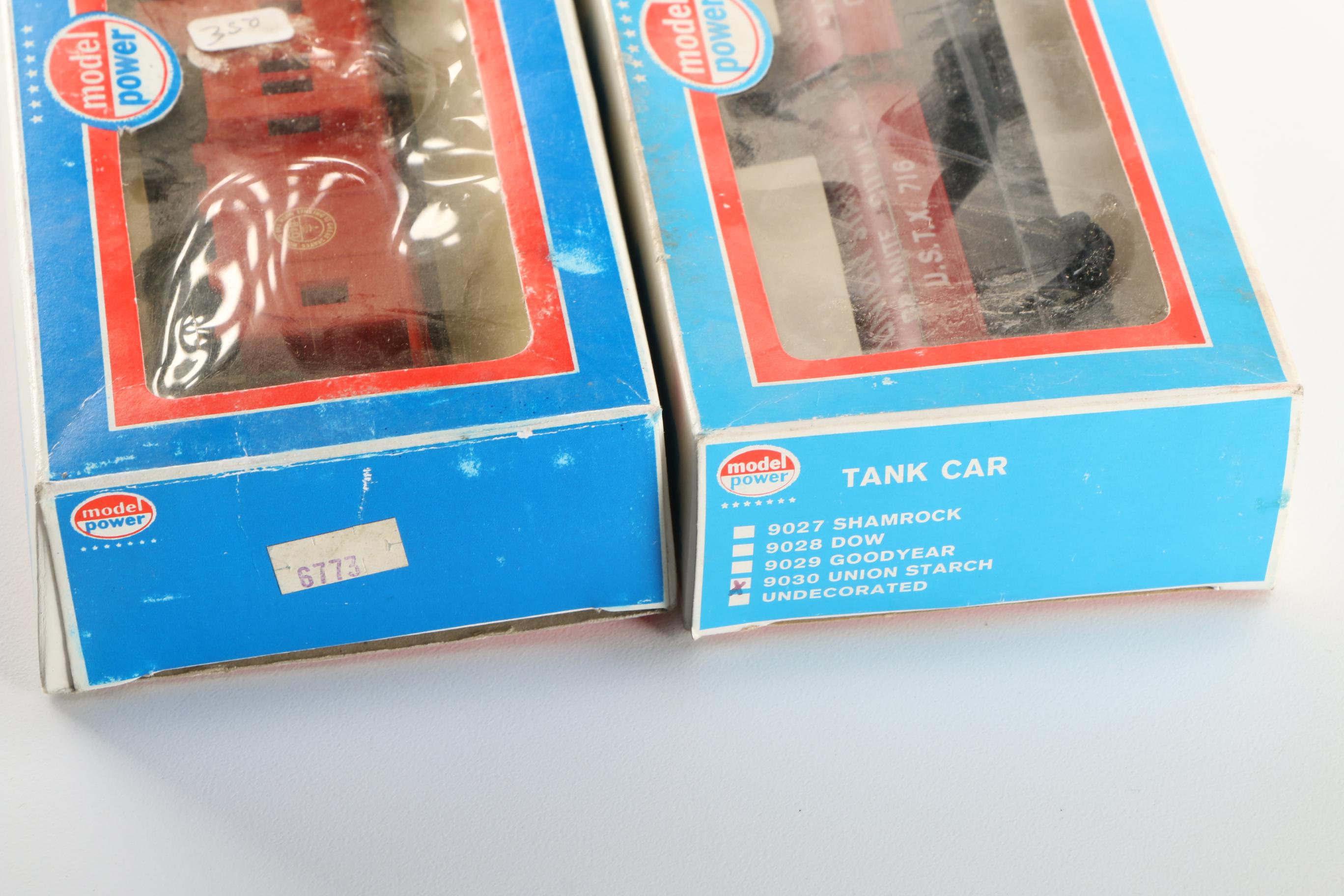 Selection of Model Power HO Scale Model Train Cars