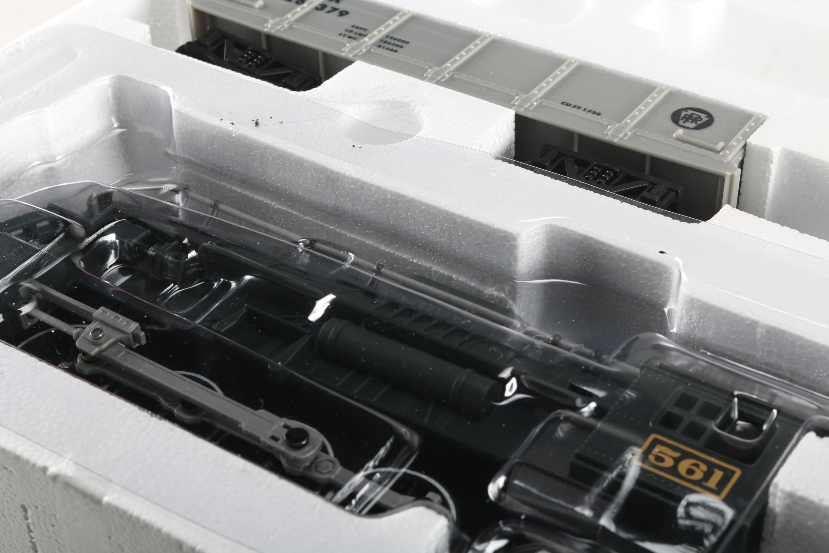 Lionel Pennsylvania Flyer G-Gauge Battery Powered Train Set