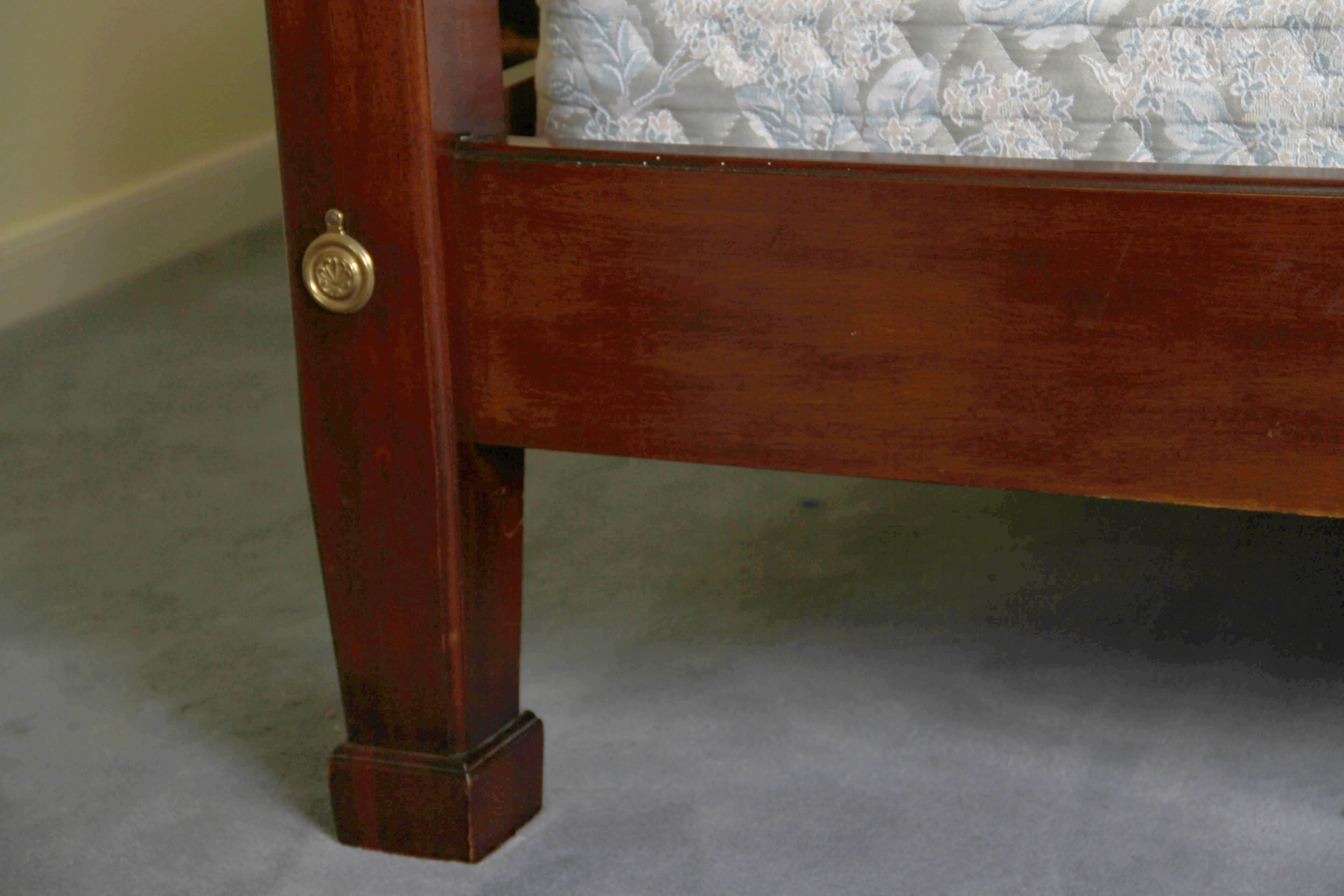 Four Poster Queen Size Bed