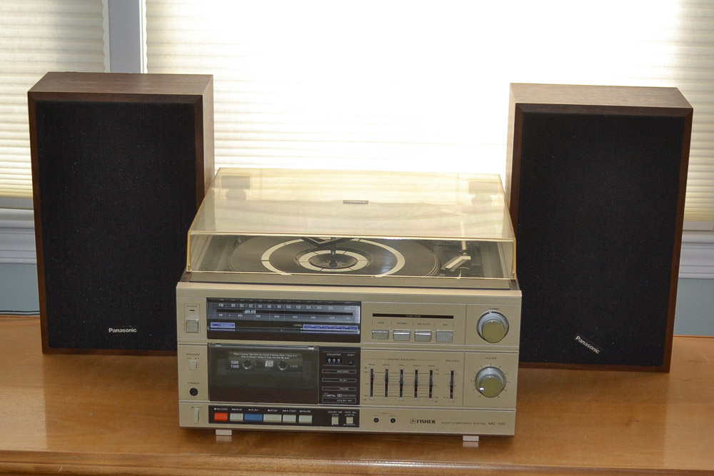 Fisher MC-720 Cassette/Turntable Stereo With Panasonic Speakers