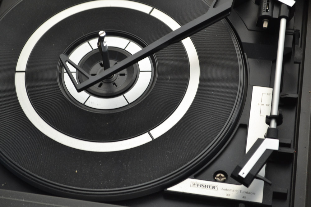 Fisher MC-720 Cassette/Turntable Stereo With Panasonic Speakers