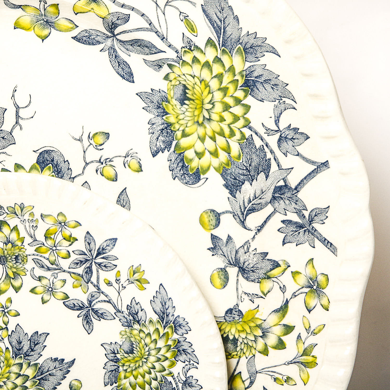 Set of Spode China in the "Spode's Aster" Pattern