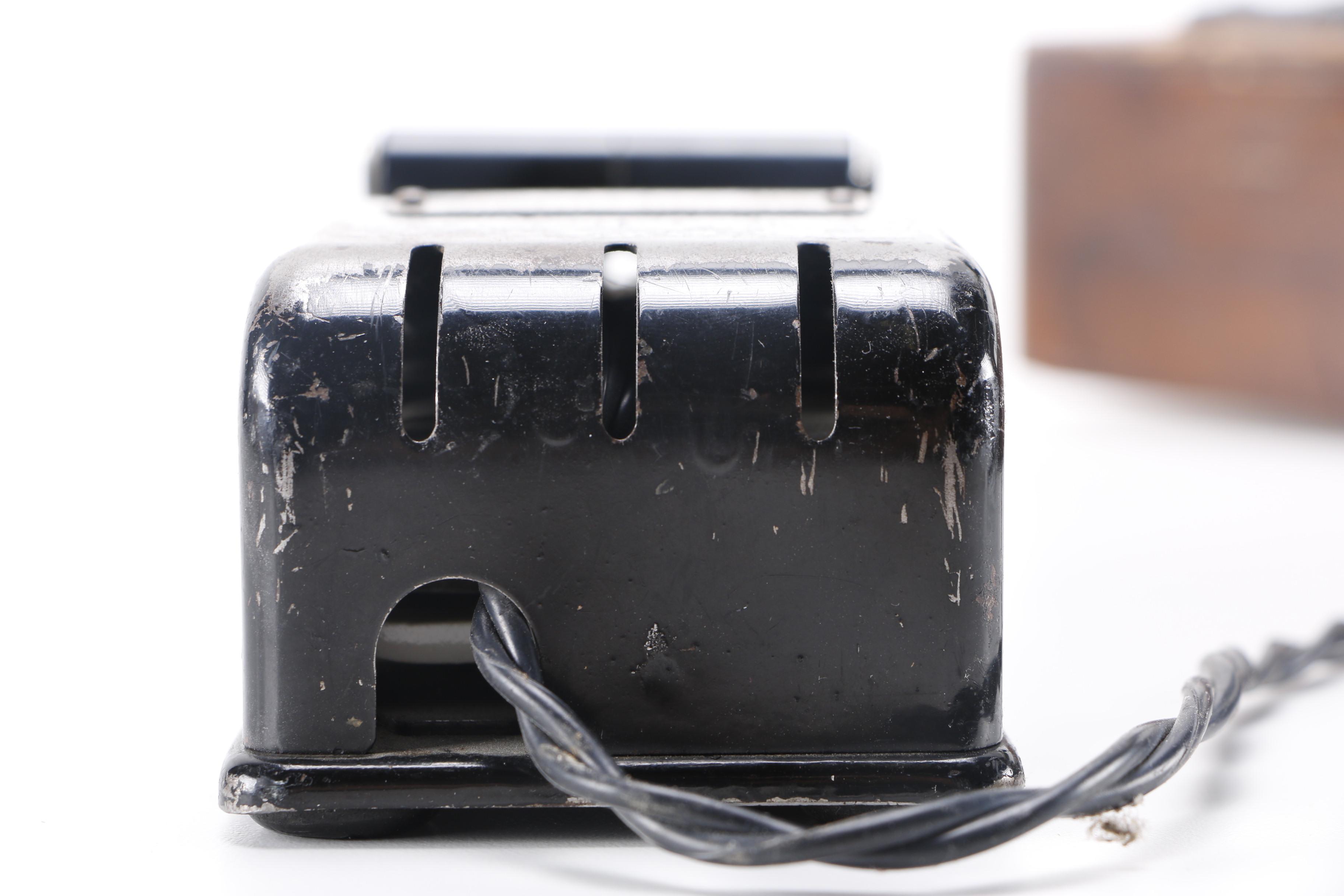 Vintage Singer BT7 Sewing Machine EBTH