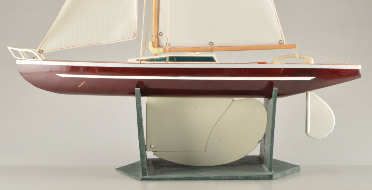 Vintage "Giner-Yacht" Fractional Rig Sloop Pond Yacht with Stand