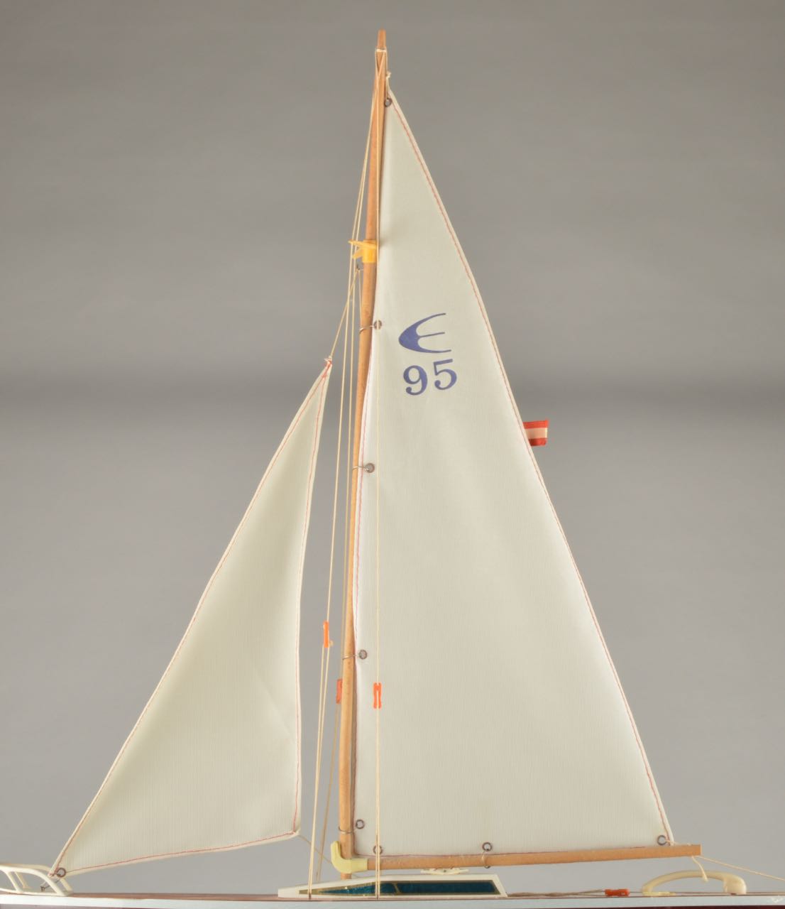 Vintage "Giner-Yacht" Fractional Rig Sloop Pond Yacht with Stand