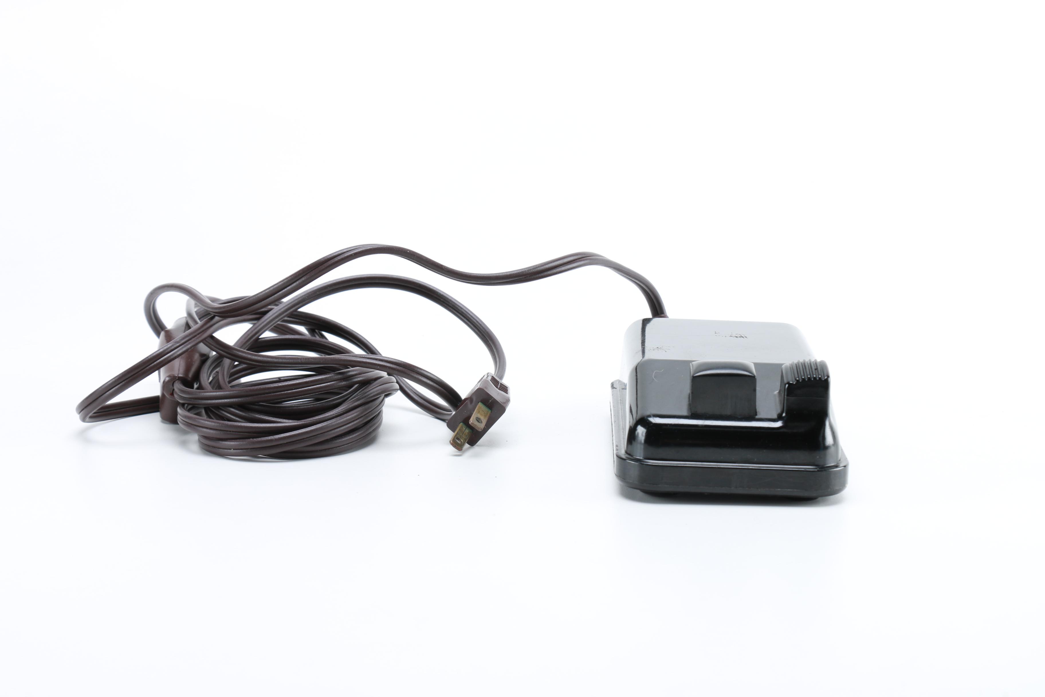 Singer Featherweight 221K Portable Sewing Machine