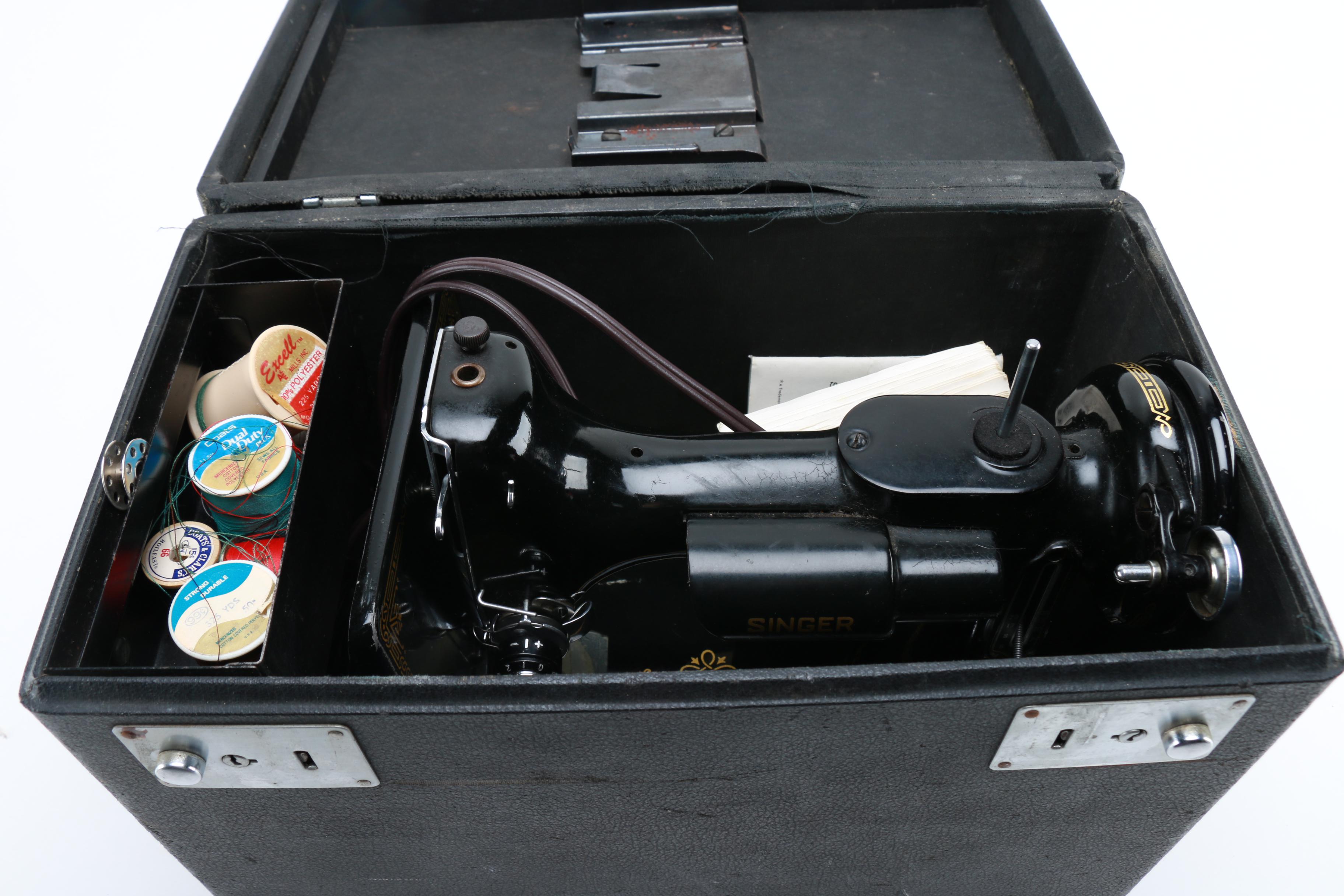 Singer Featherweight 221K Portable Sewing Machine