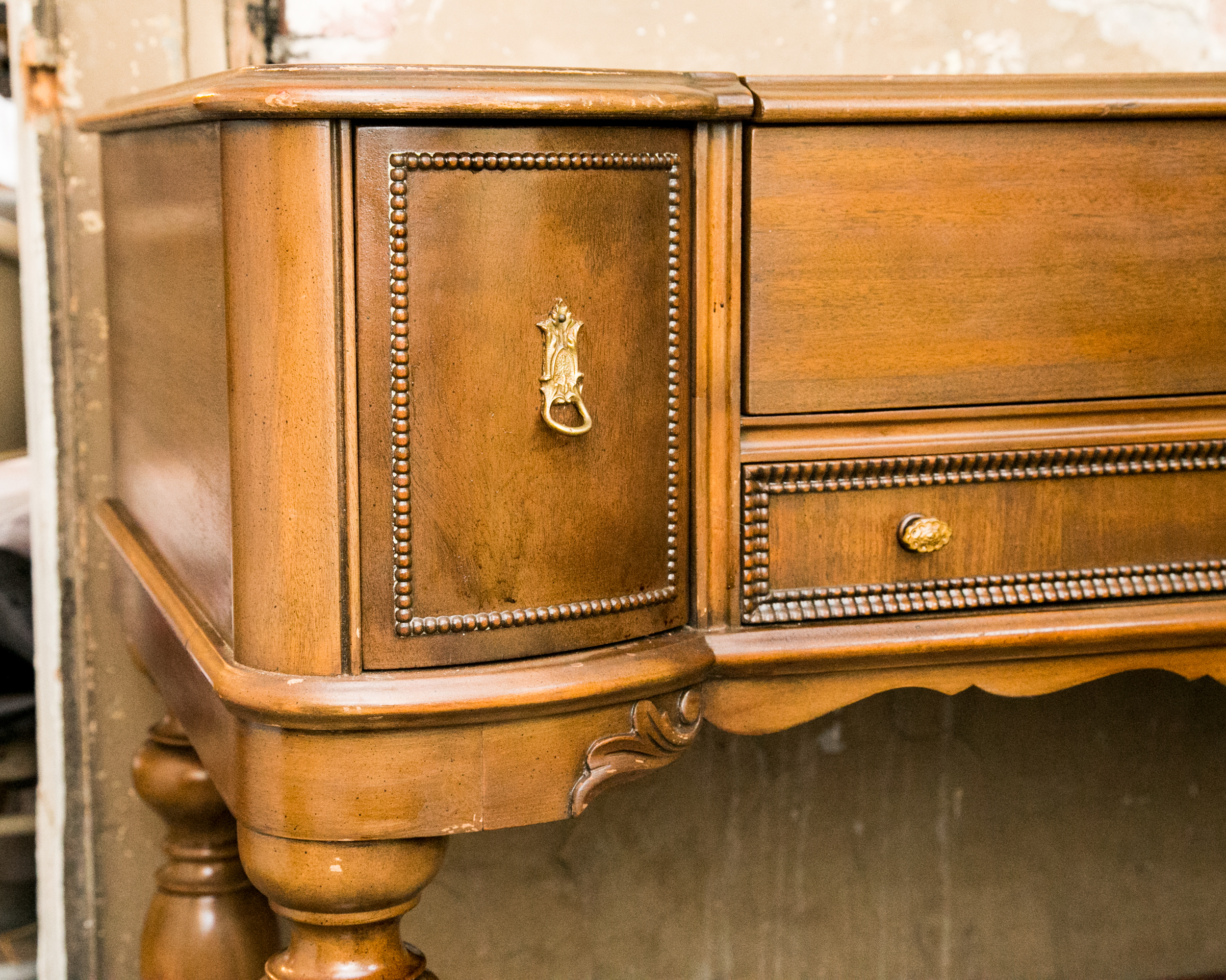 Hekman Vintage Spinet Desk