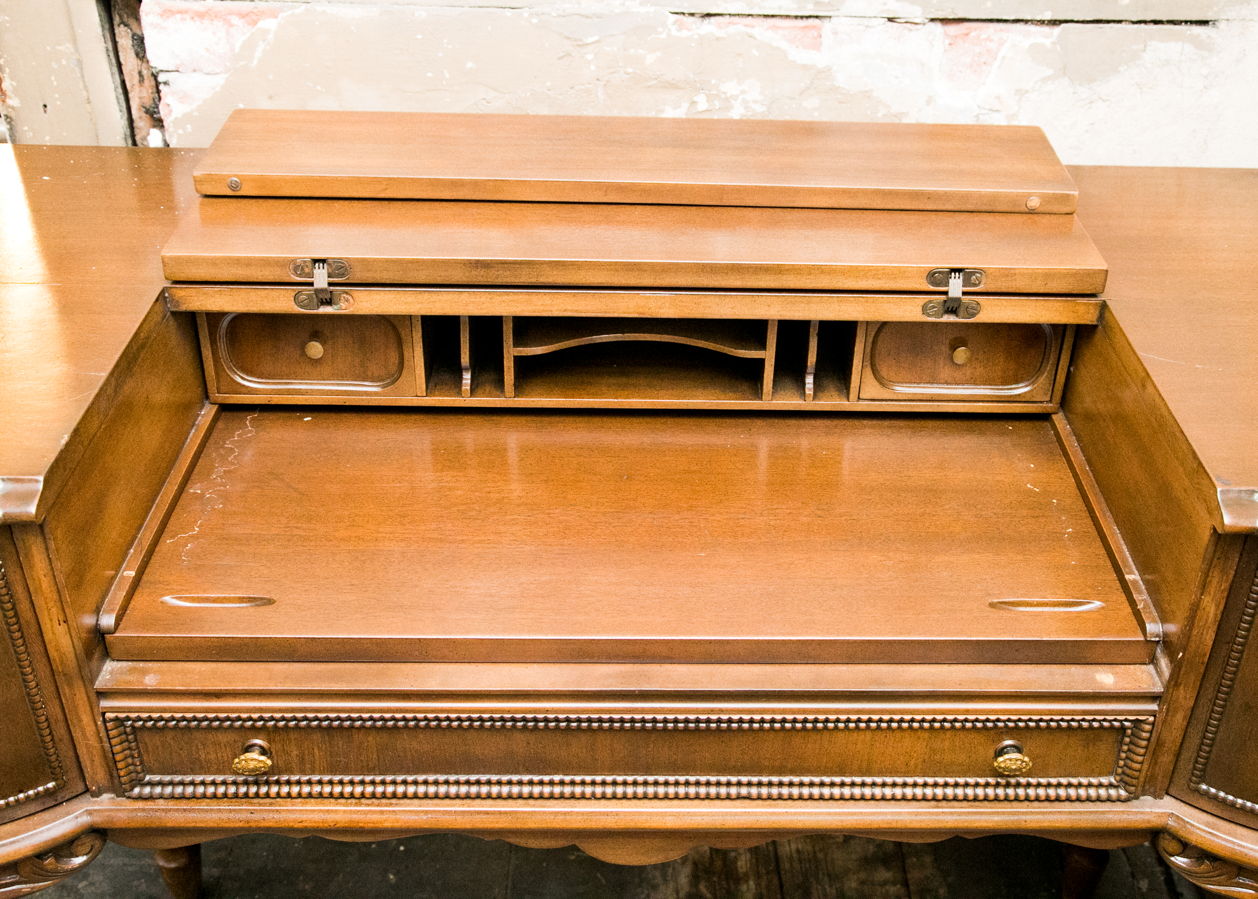 Hekman Vintage Spinet Desk