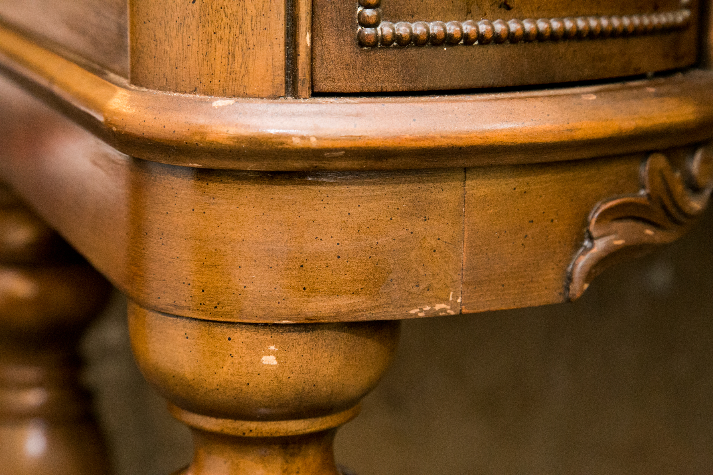 Hekman Vintage Spinet Desk