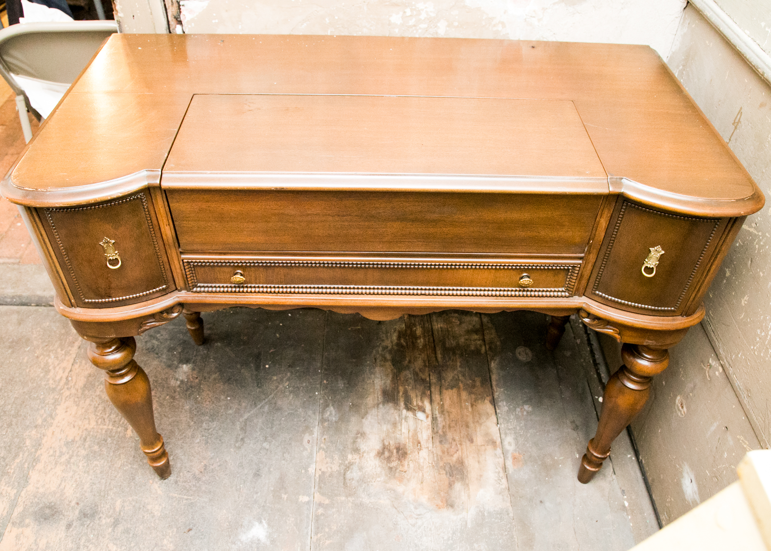 Hekman Vintage Spinet Desk