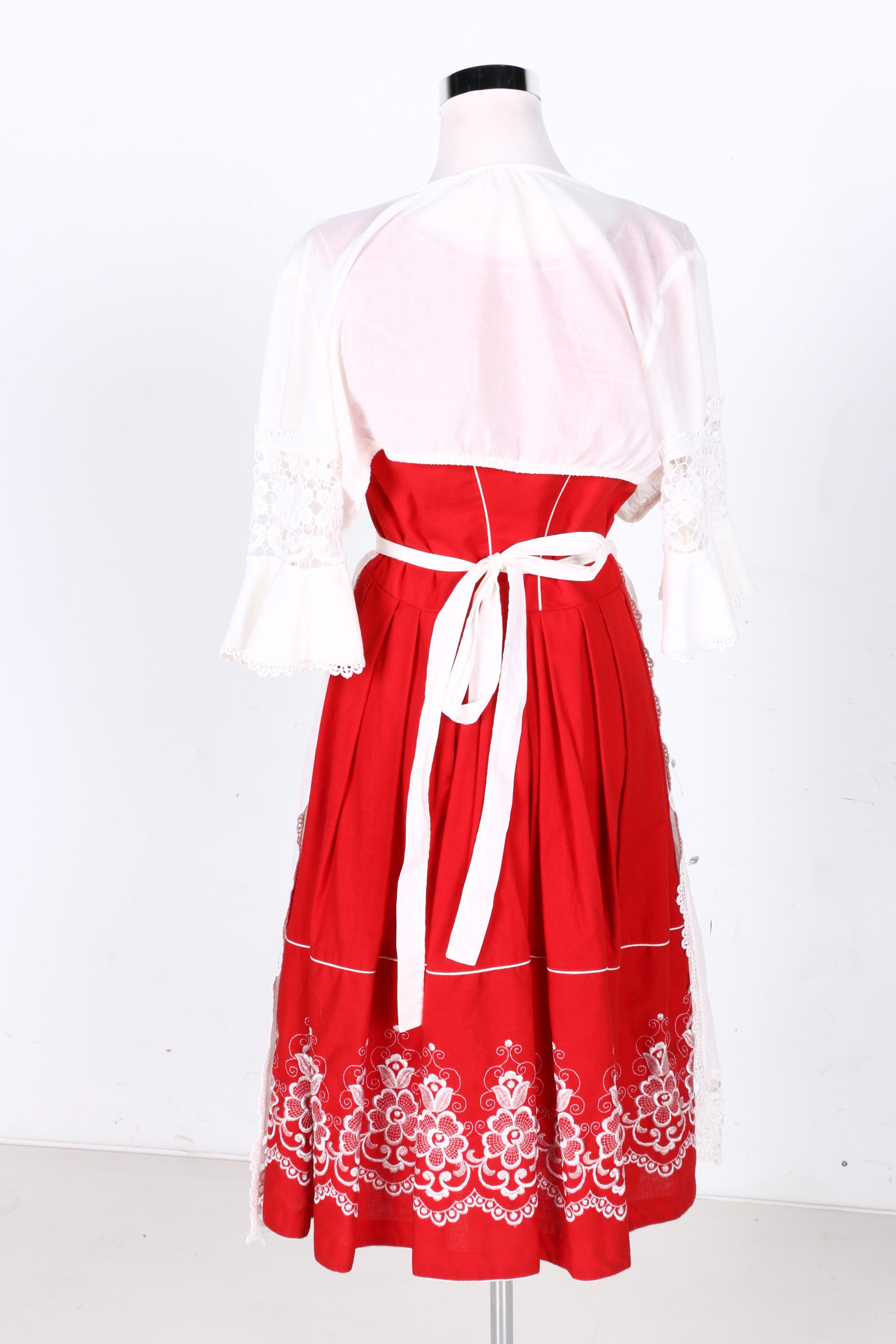 Austrian Dirndl Dresses With Aprons