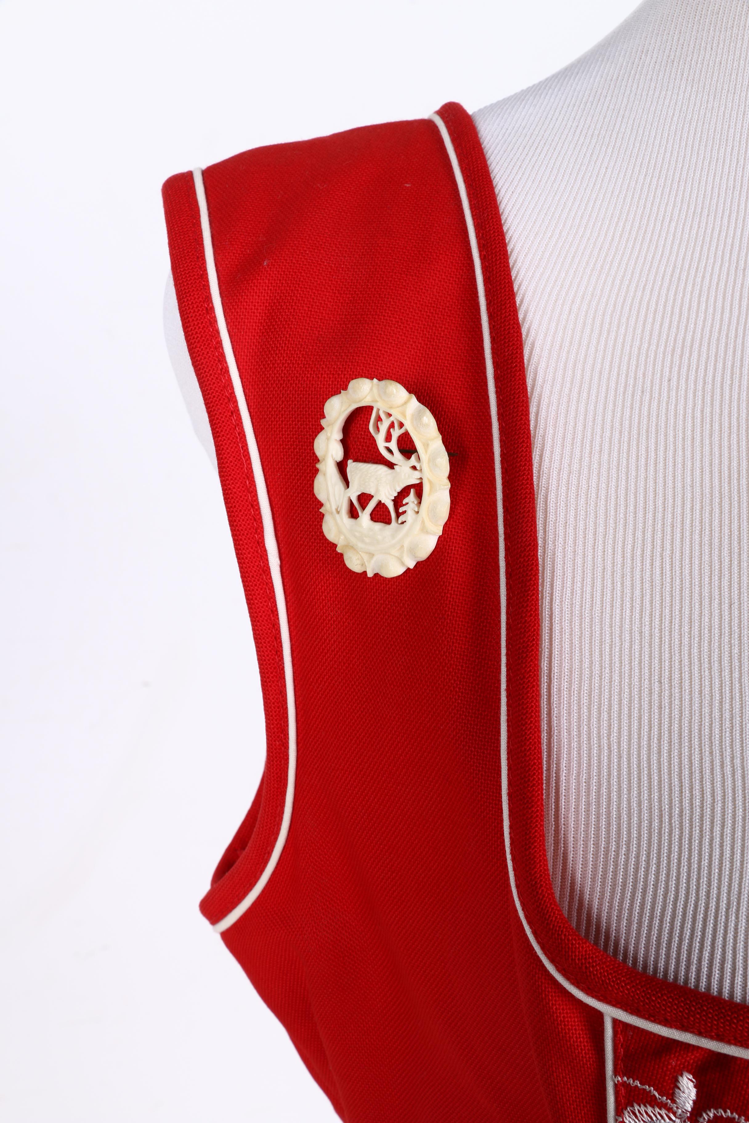 Austrian Dirndl Dresses With Aprons