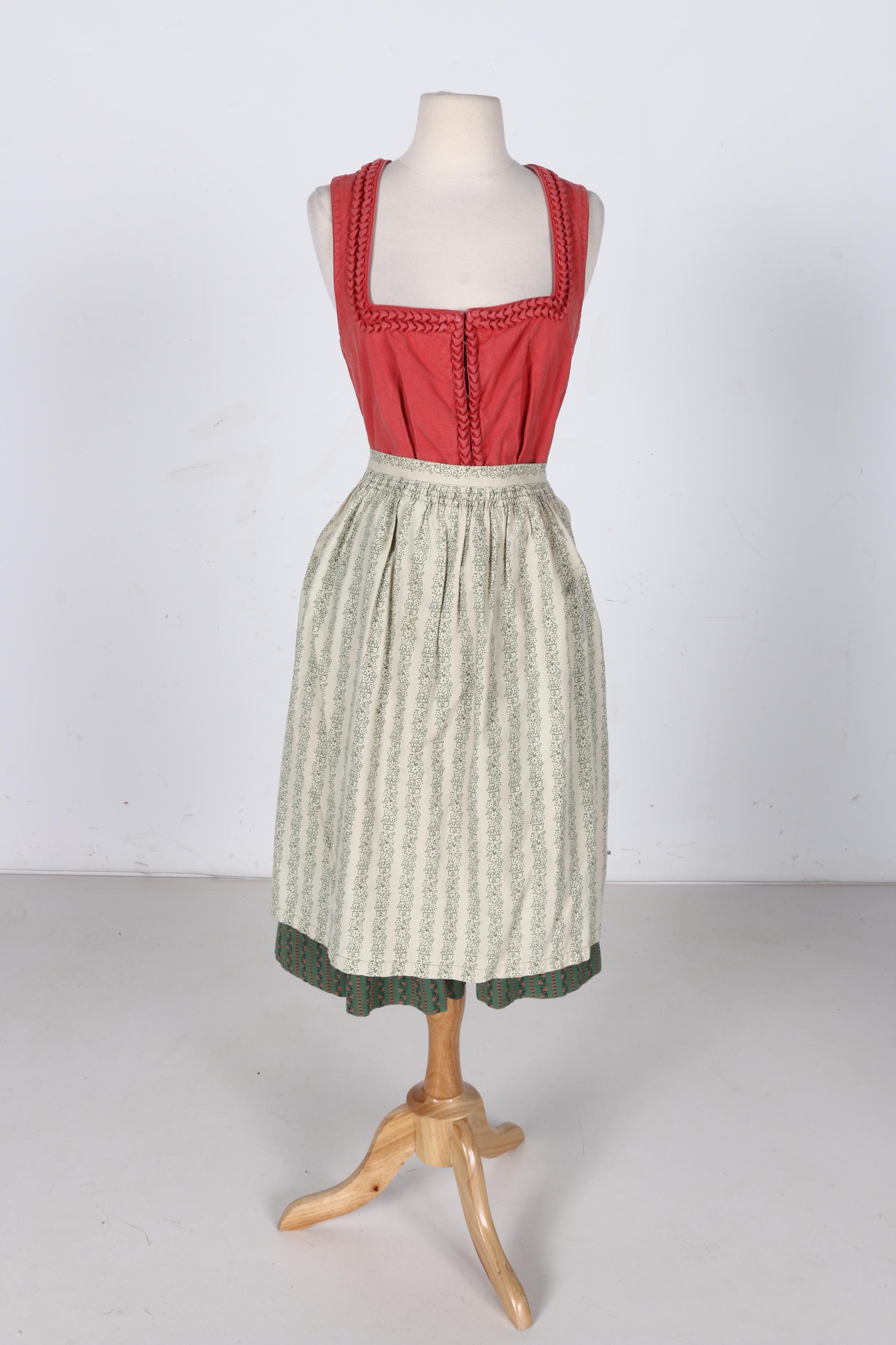 Austrian Dirndl Dresses With Aprons
