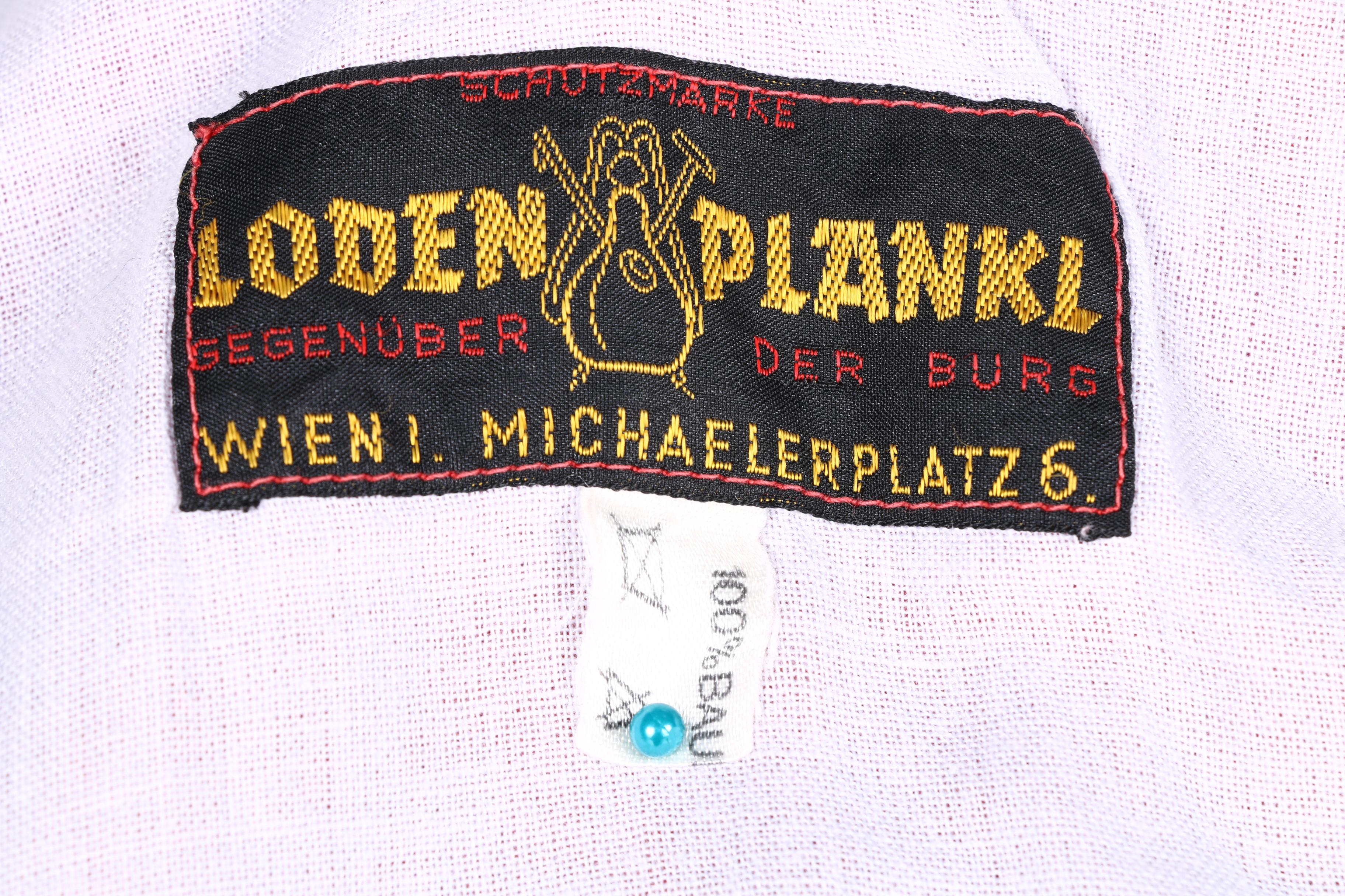 Austrian Dirndl Dresses With Aprons