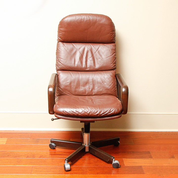 Dyrlund Leather Executive Office Chair