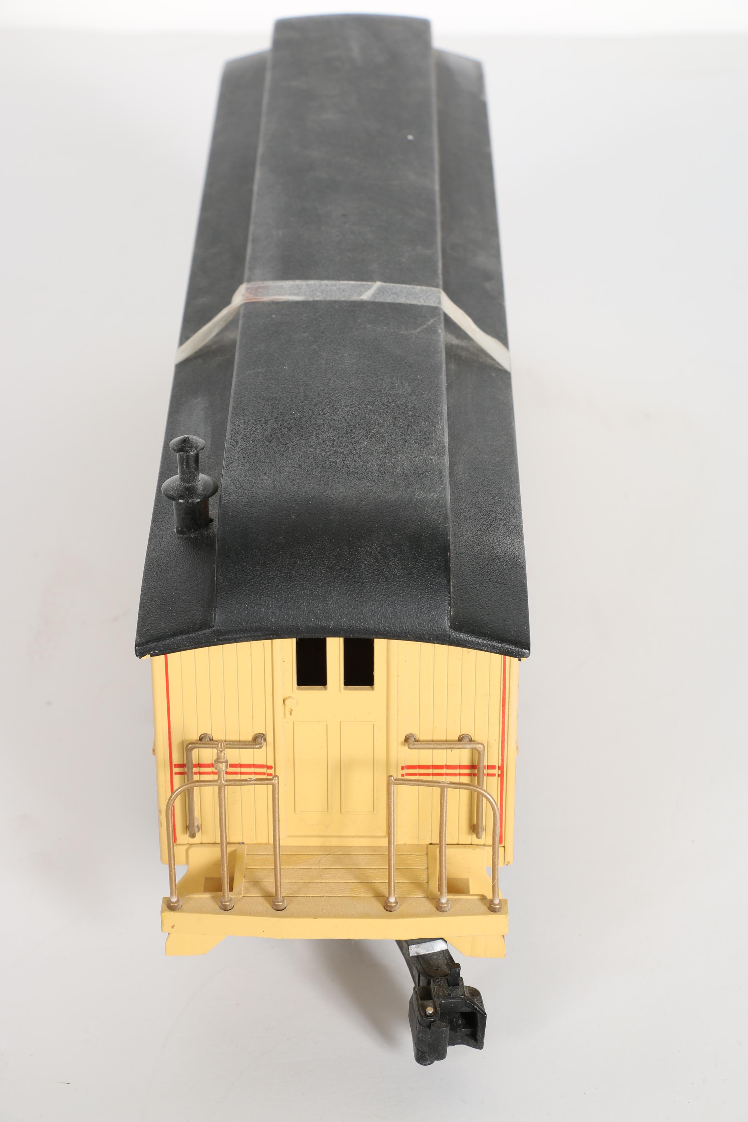 G Scale Railcars Featuring Bachmann