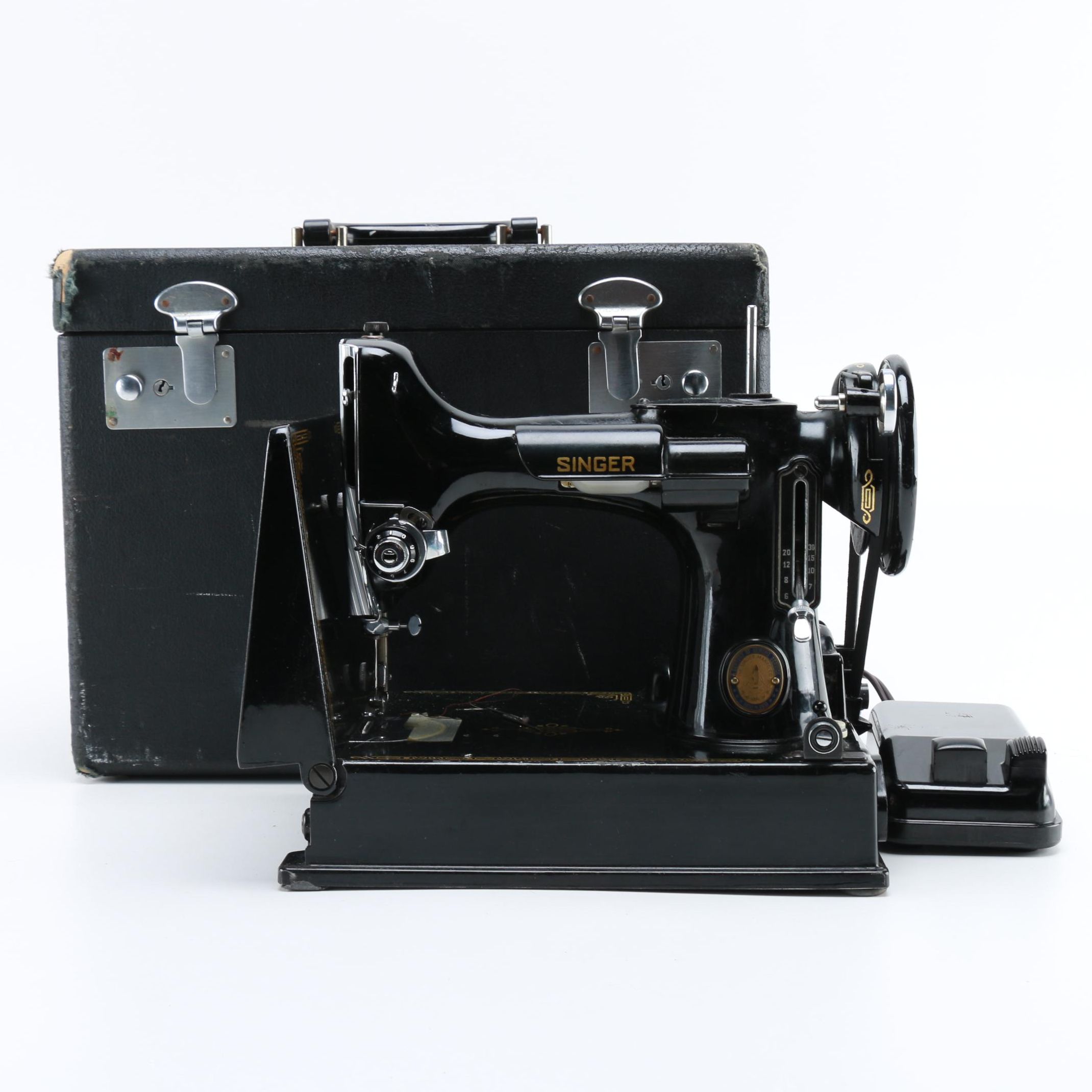 Singer Featherweight 221K Portable Sewing Machine