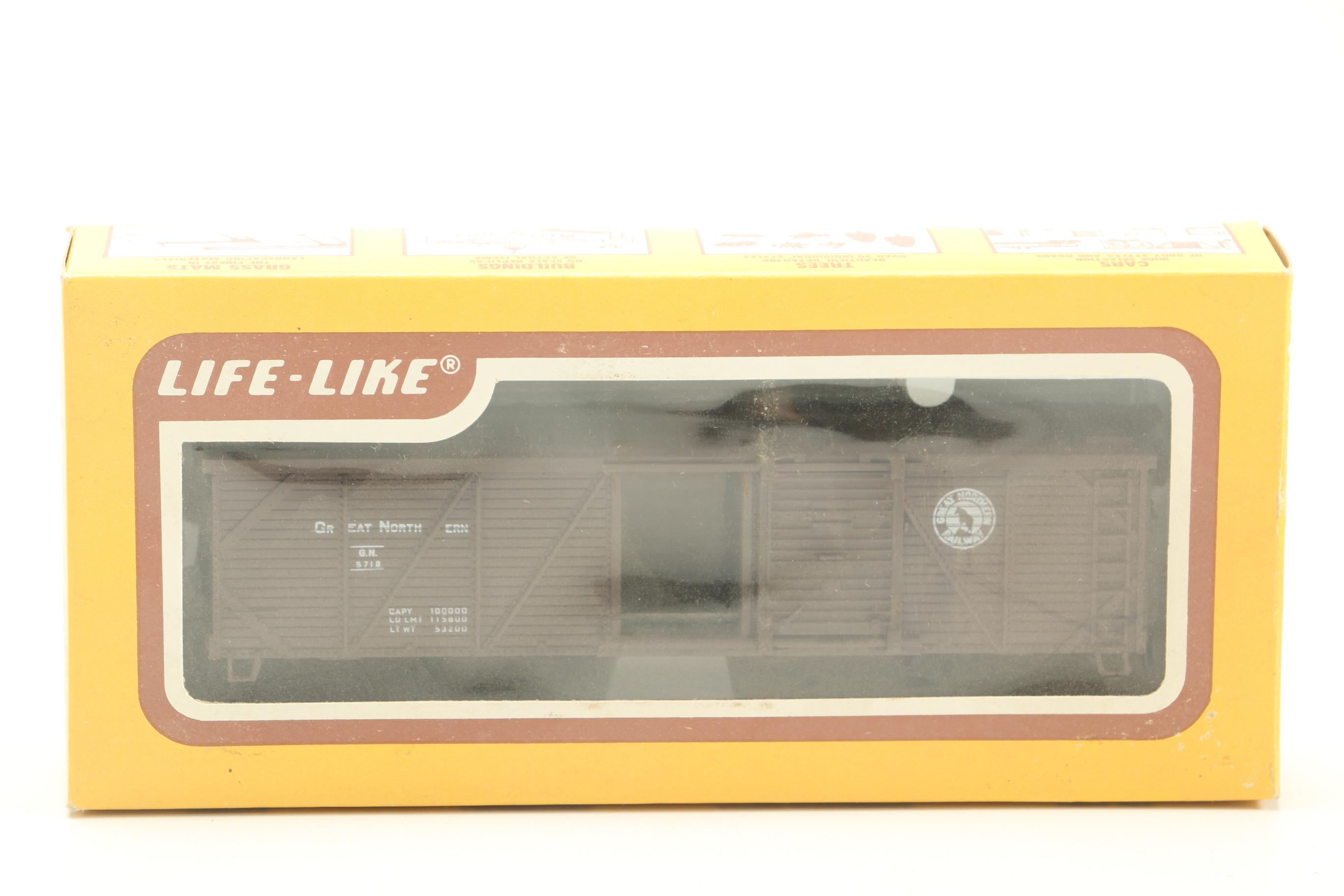 Life-Like Model Trains