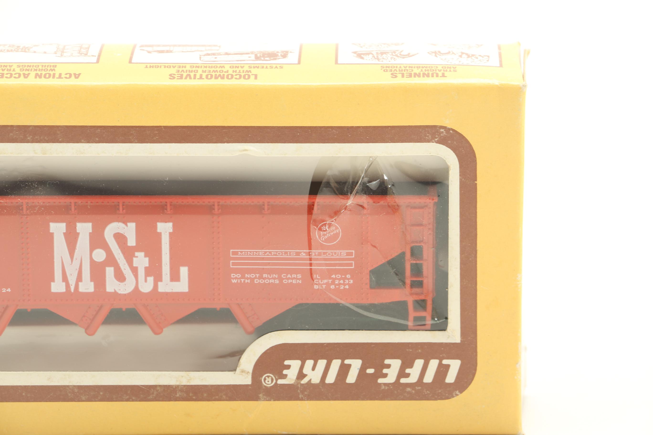 Life-Like Model Trains