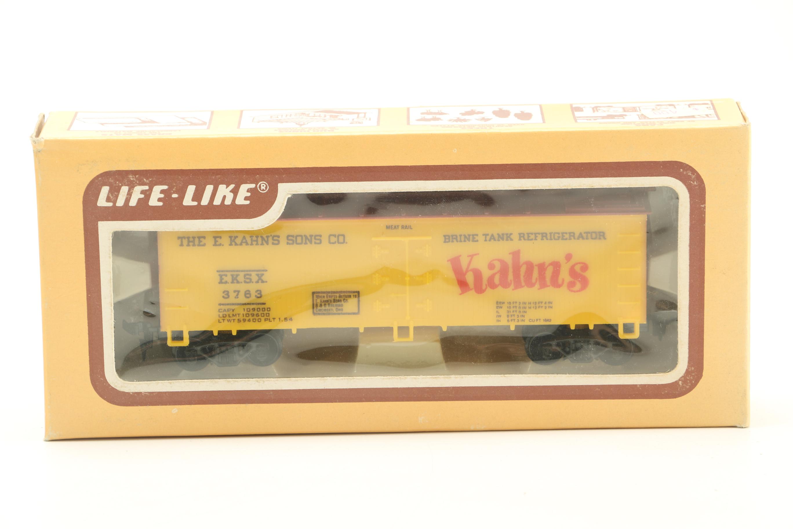 Life-Like Model Trains