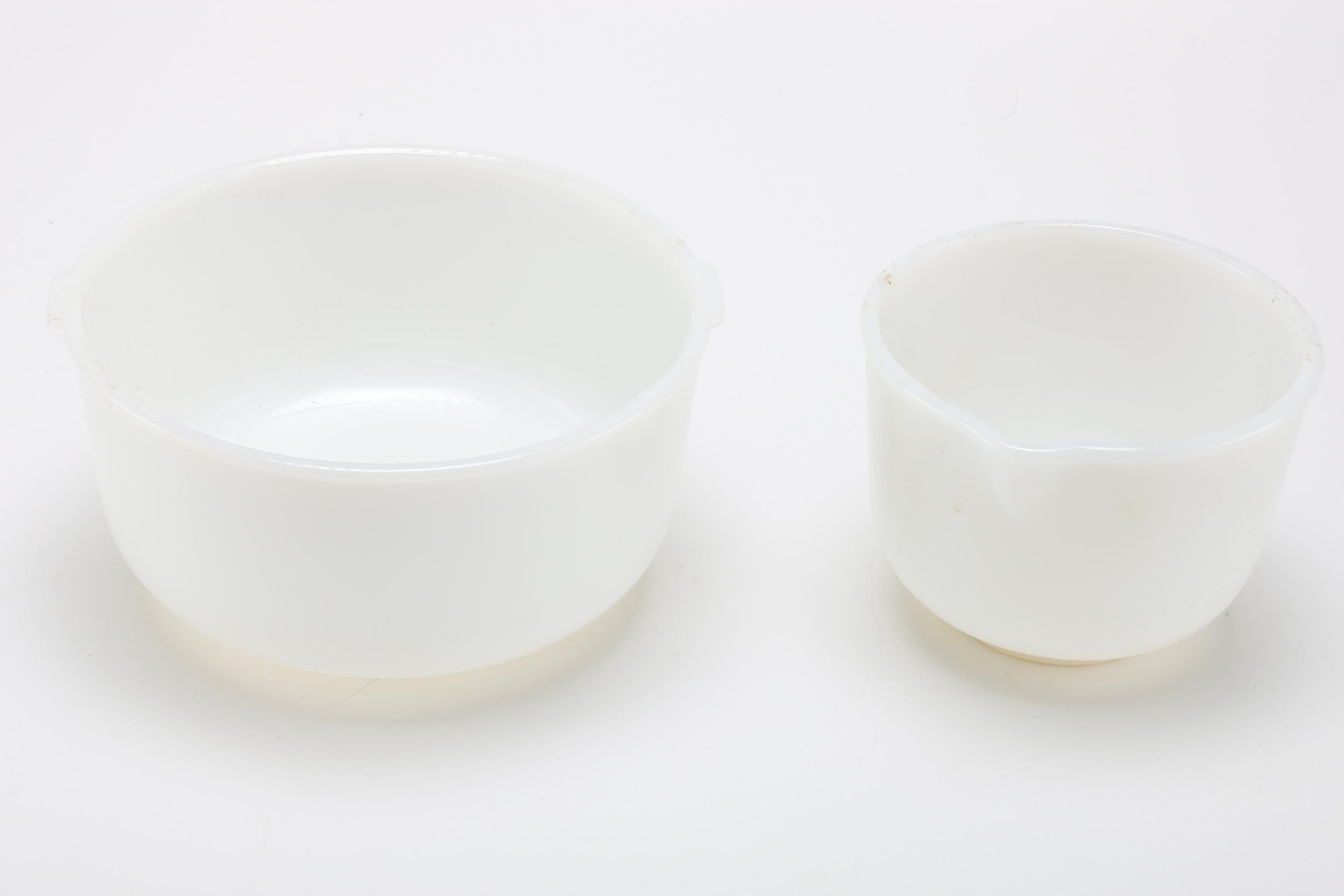 Assorted Vintage Pyrex Bakeware