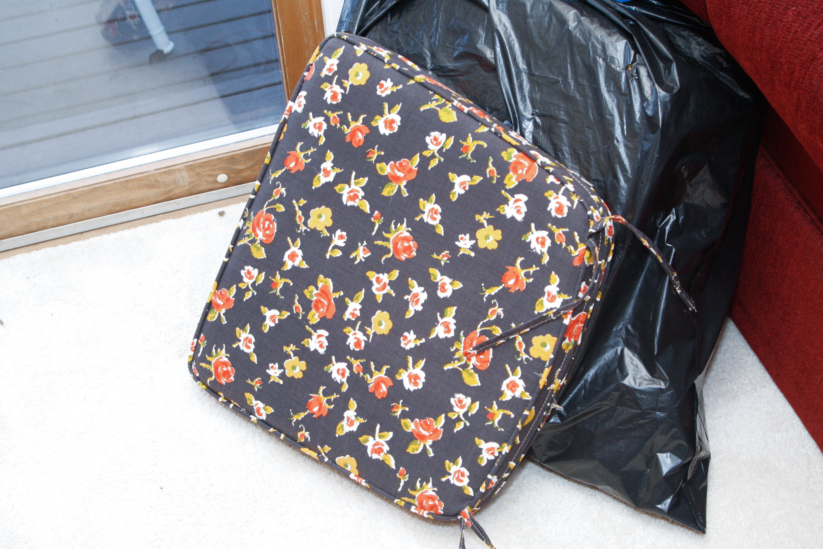 White Metal Bamboo Outdoor Patio Dining Set