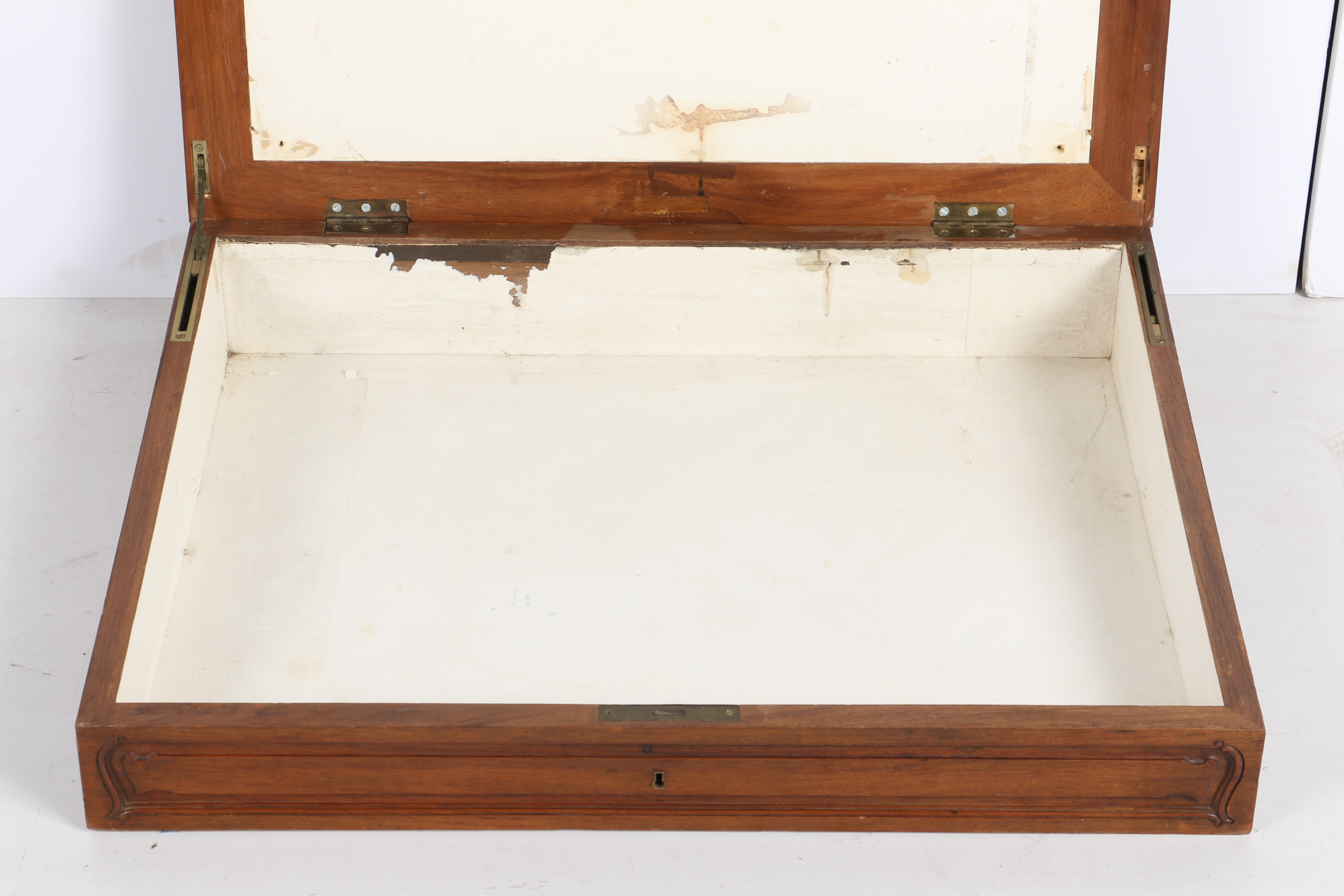 Rococo Style Hinged-Lid Box With Vernis Martin Decoration