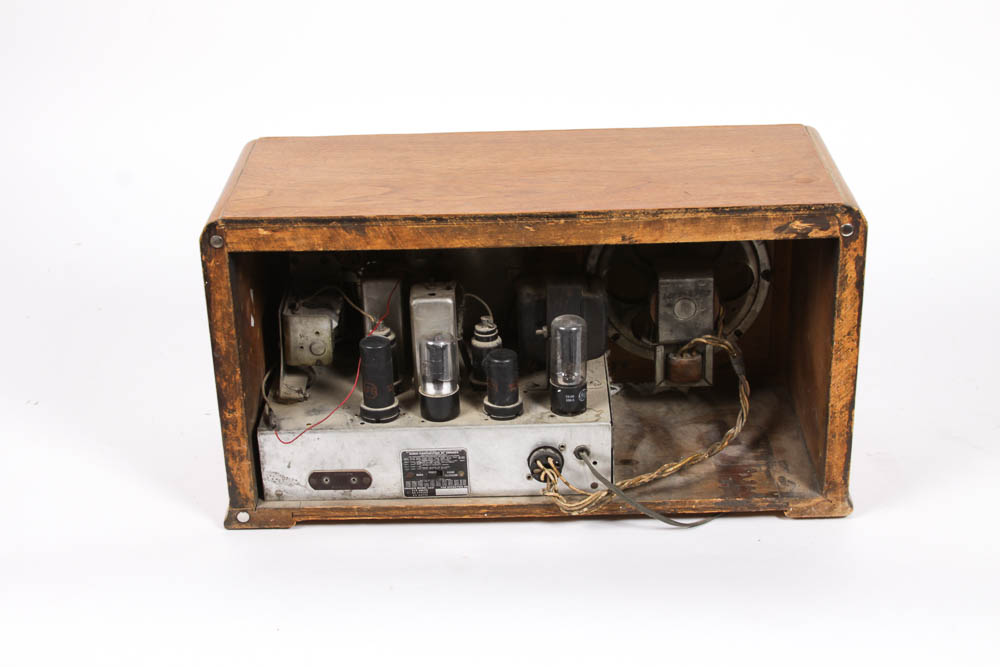 Vintage Detrola Wood Radio