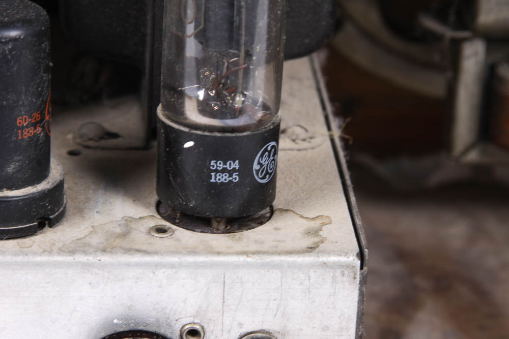 Vintage Detrola Wood Radio