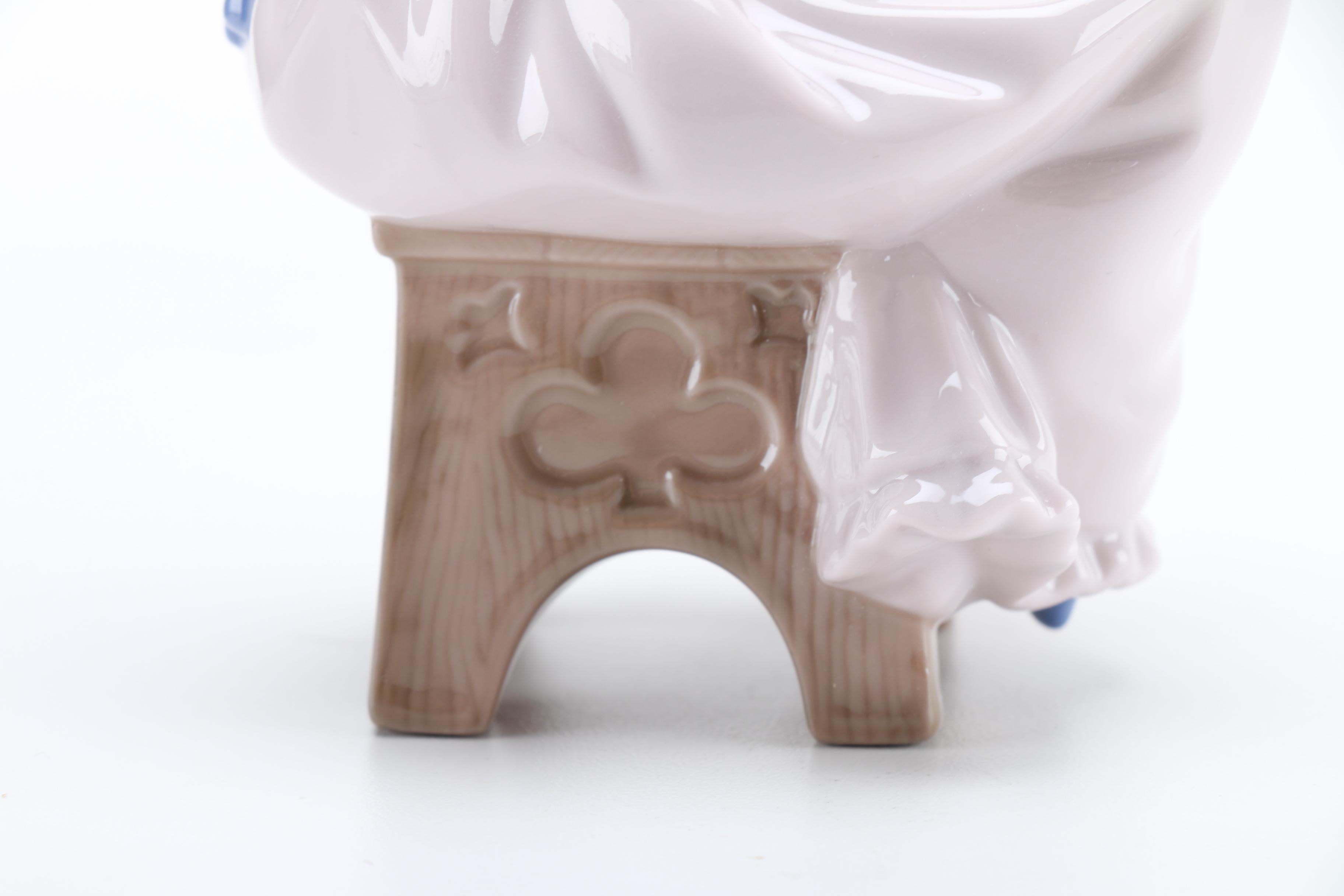 NAO Lladró Porcelain Figurine "A Big Hug"