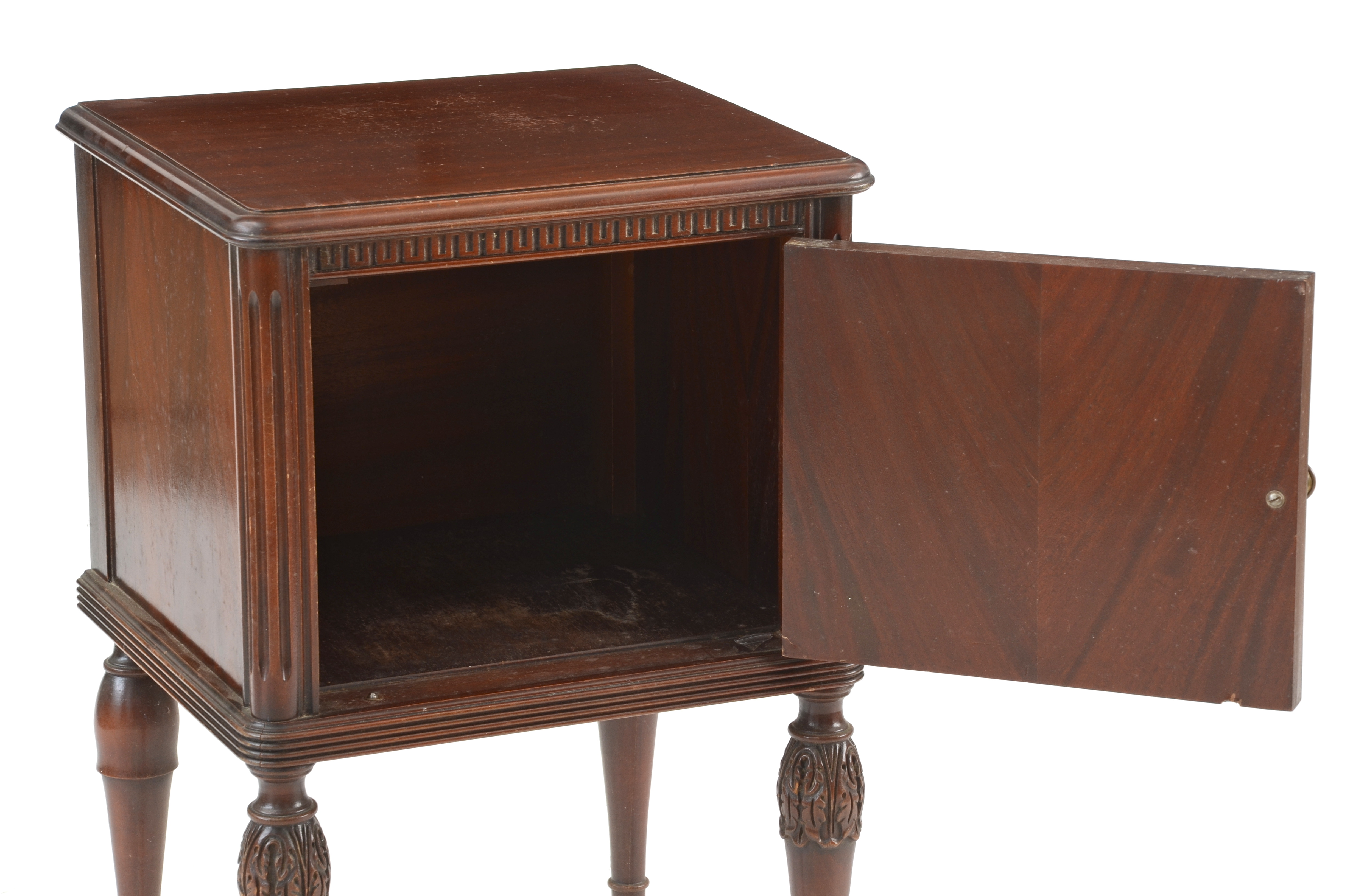 Batesville Furniture Vintage Mahogany Stand