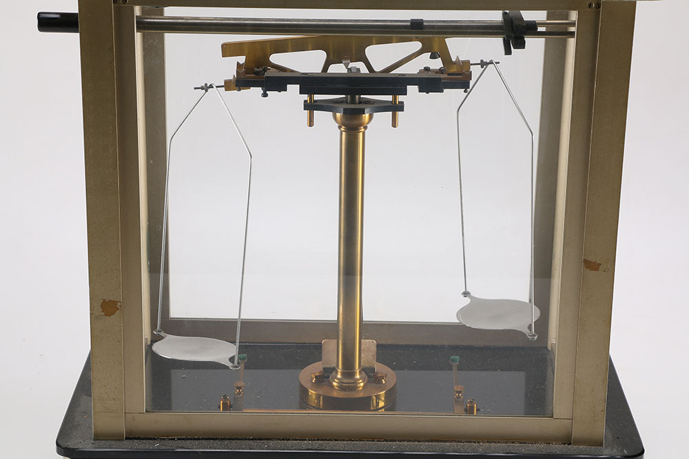 Seederer-Kohlbusch Inc. Antique Scientific Scale with Weights