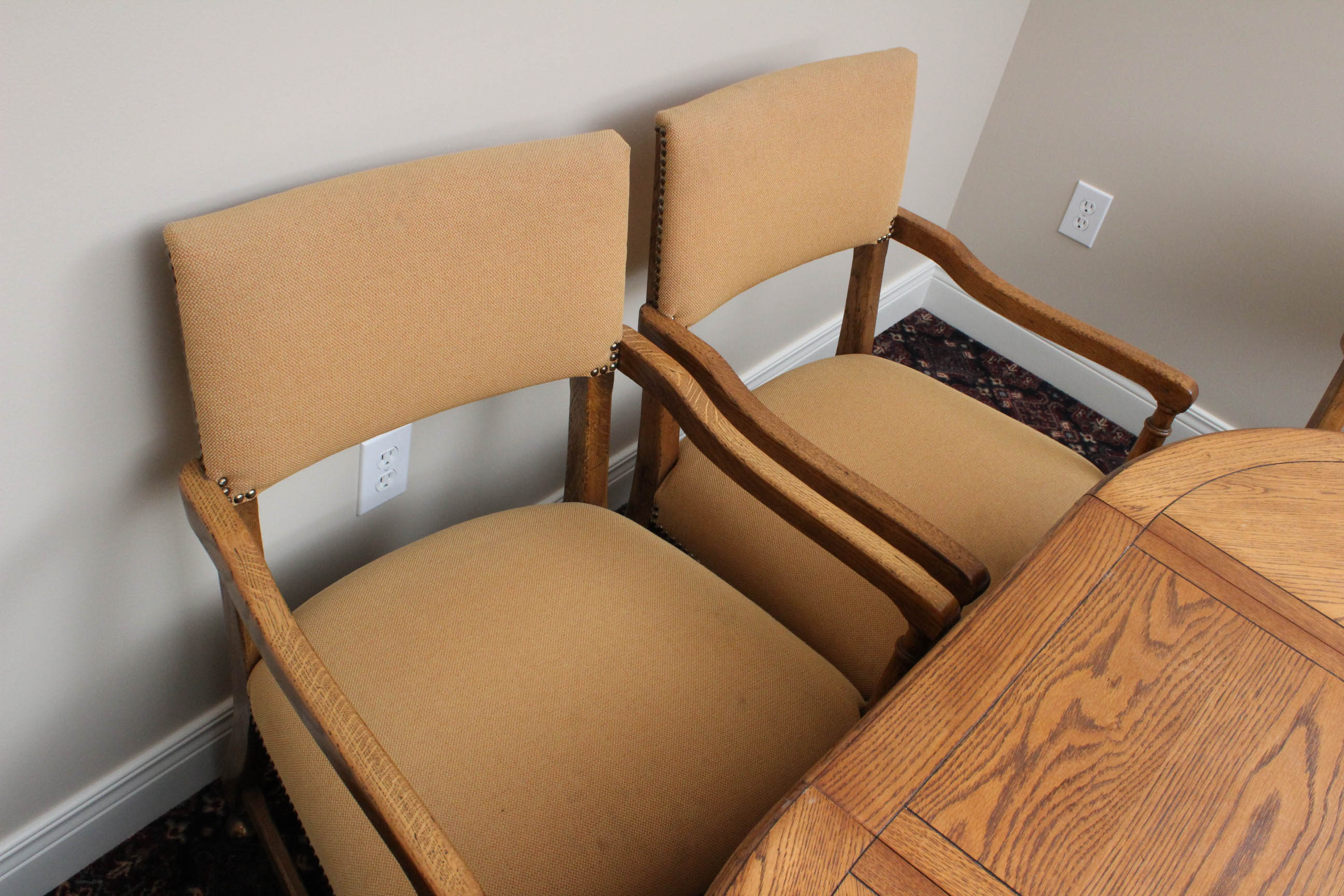 Chatham Oaks by Drexel Oak Table and Chairs