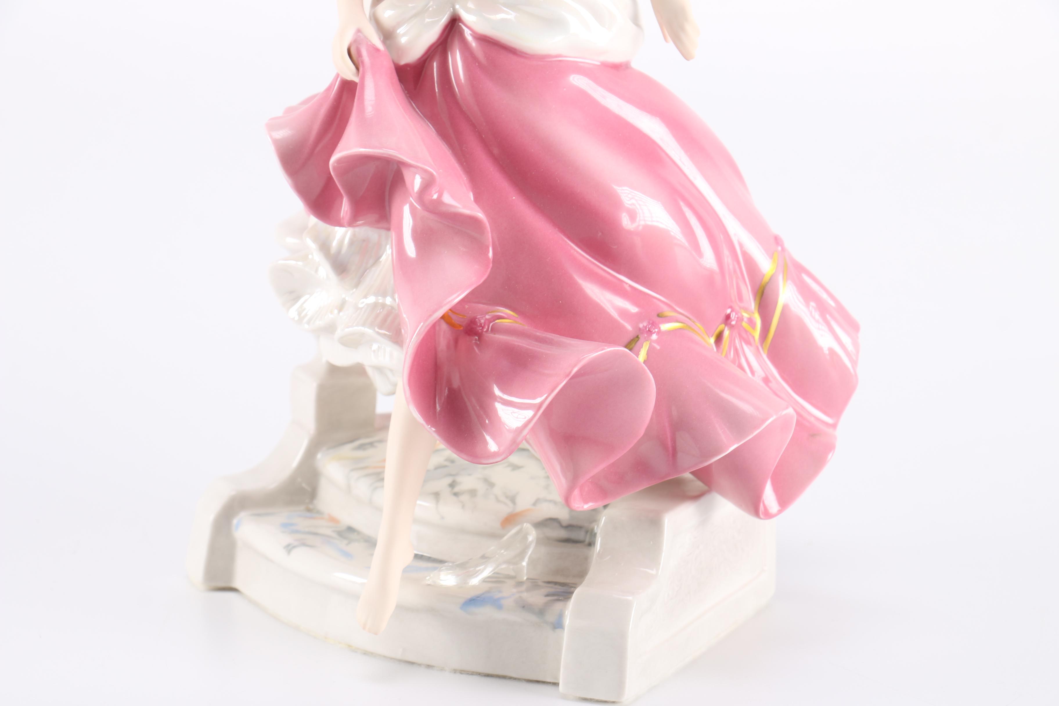 Franklin Mint Cinderella Porcelain Figurine