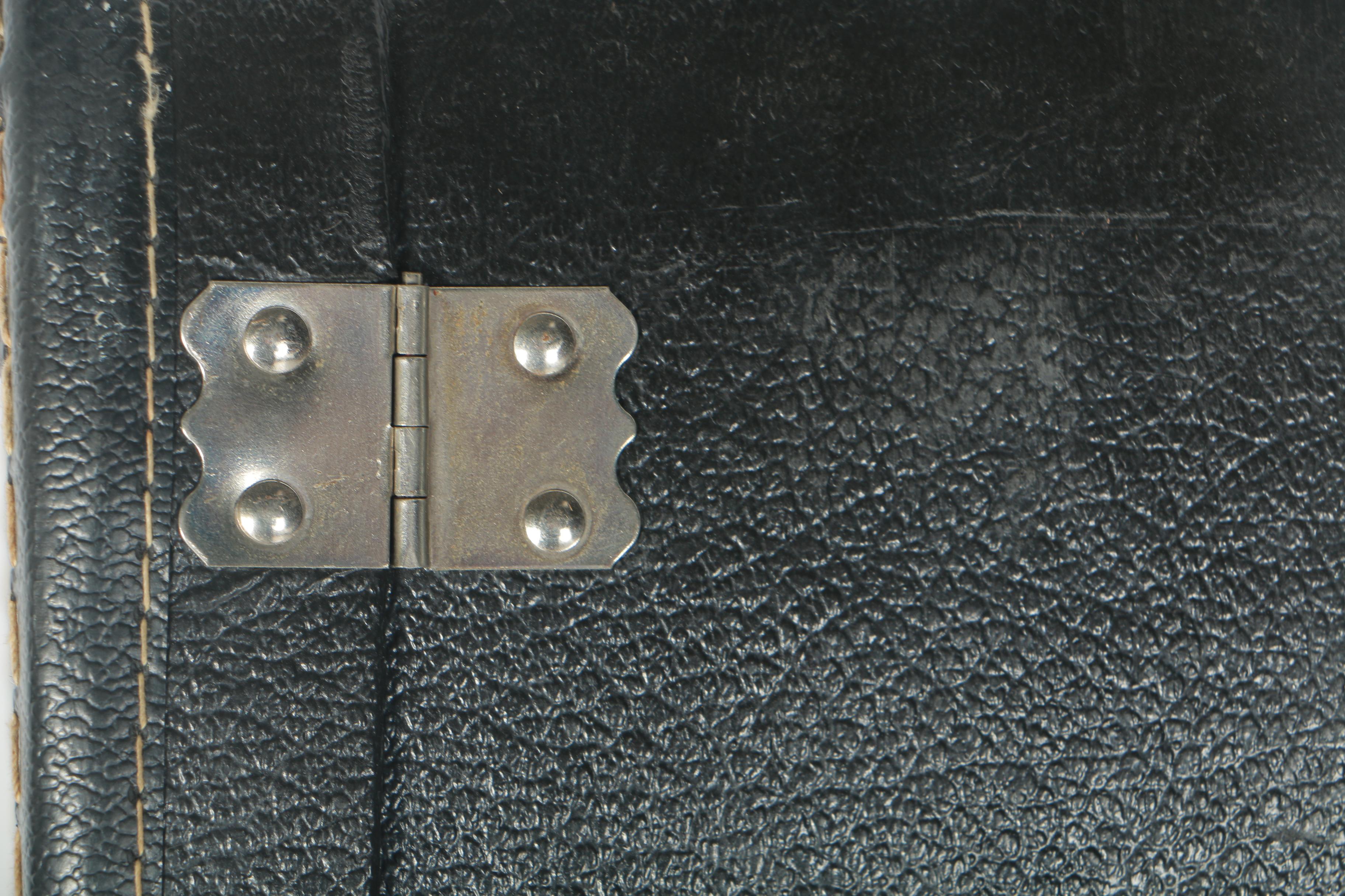 Hondo H310A Classical Style Acoustic Guitar and Case