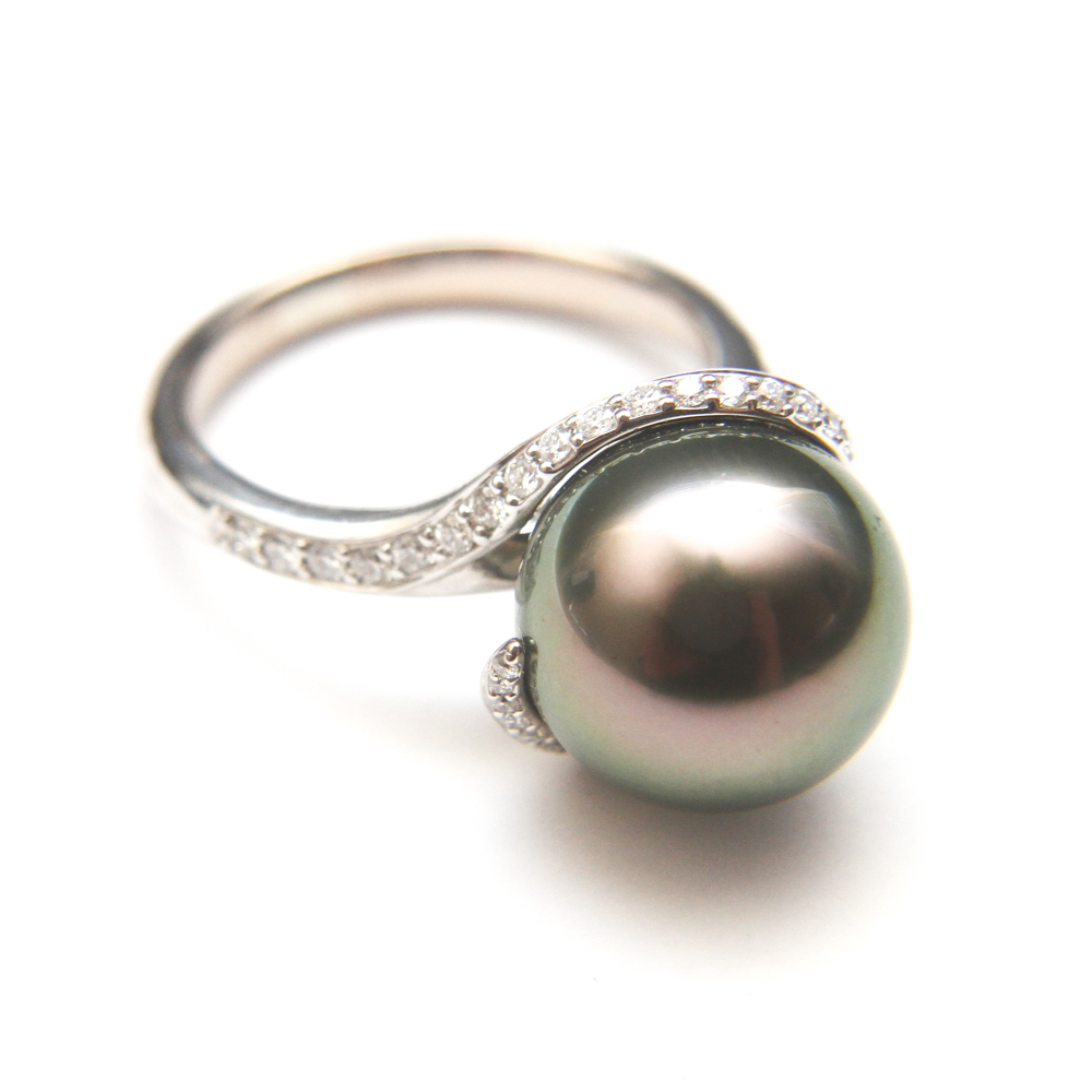 Mikimoto 18K White Gold Pearl and Diamond Ring