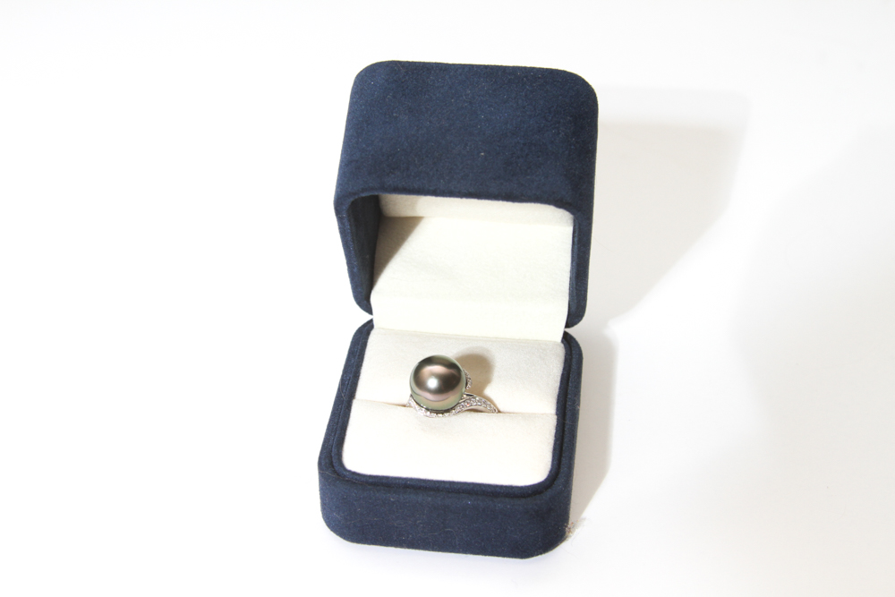 Mikimoto 18K White Gold Pearl and Diamond Ring