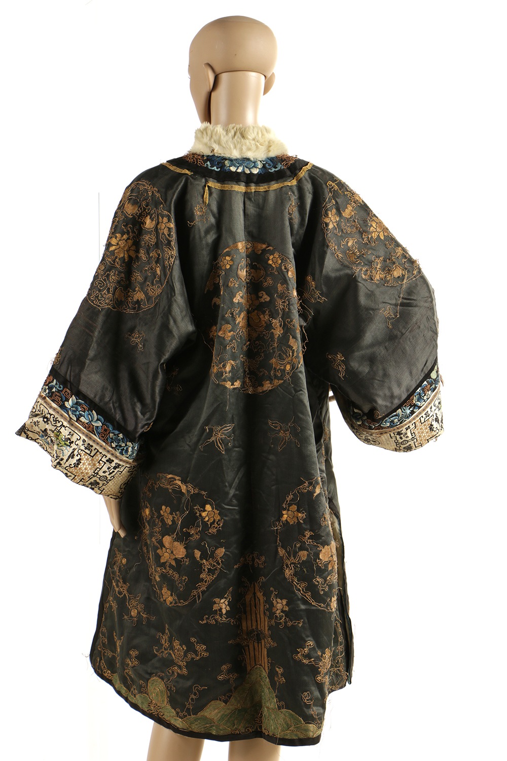 Qing Dynasty Chinese Women's Ermine Fur Lined Embroidered Robe