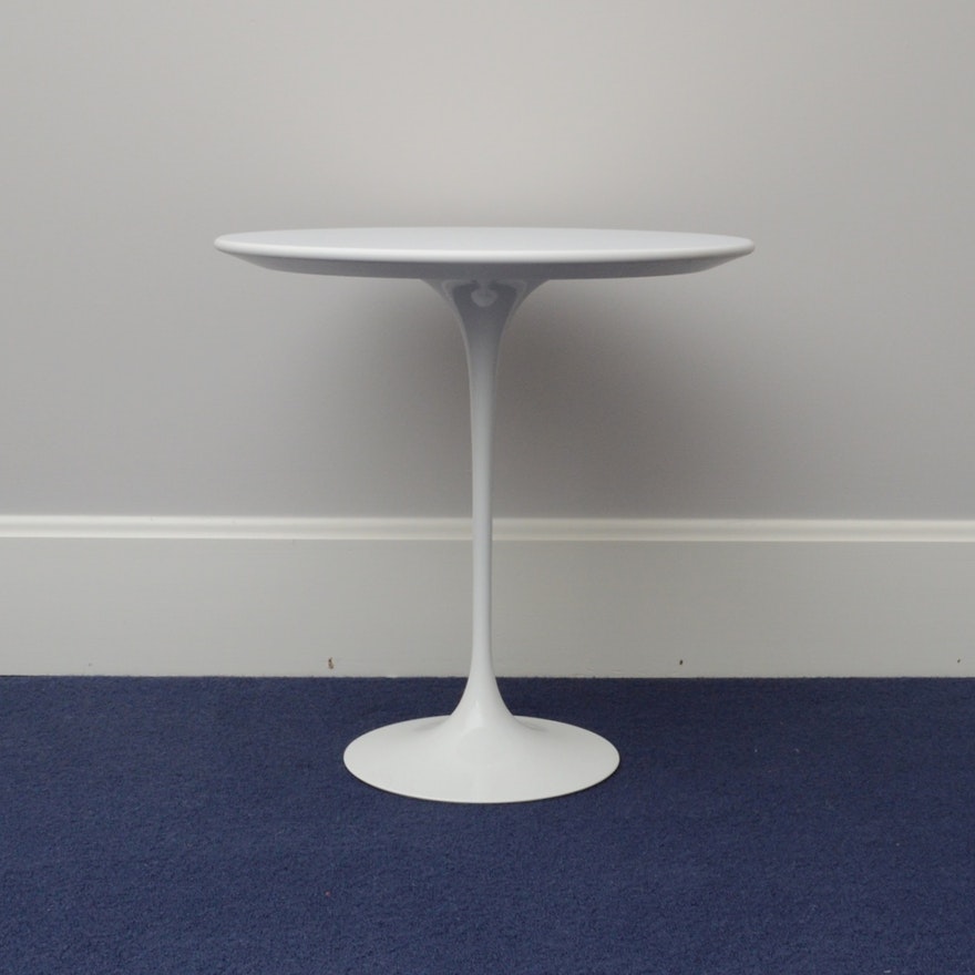 Modern Eero Saarinen Tulip Table by Knoll Studio