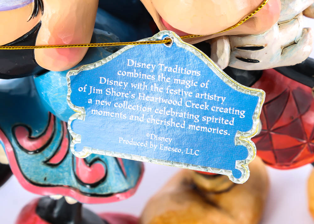 DIsney Figurines of Mickey and Minnie in Love