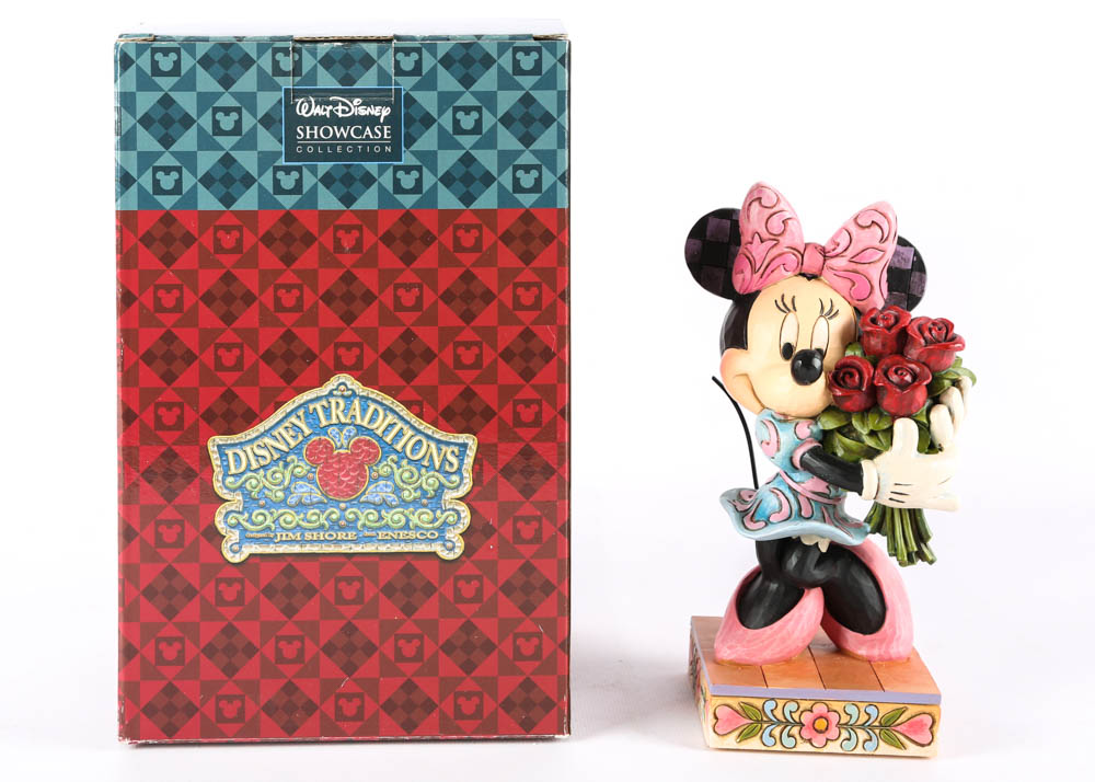 DIsney Figurines of Mickey and Minnie in Love