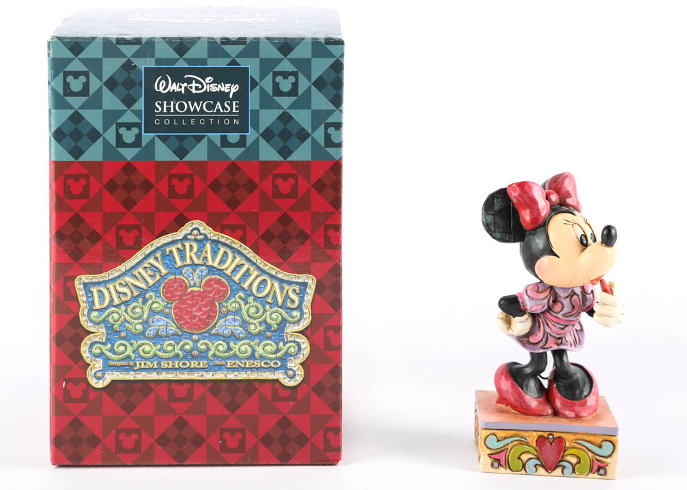 DIsney Figurines of Mickey and Minnie in Love