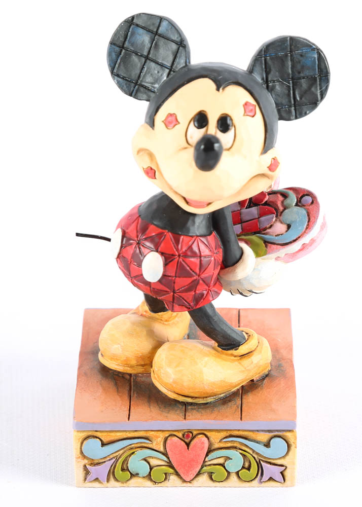 DIsney Figurines of Mickey and Minnie in Love