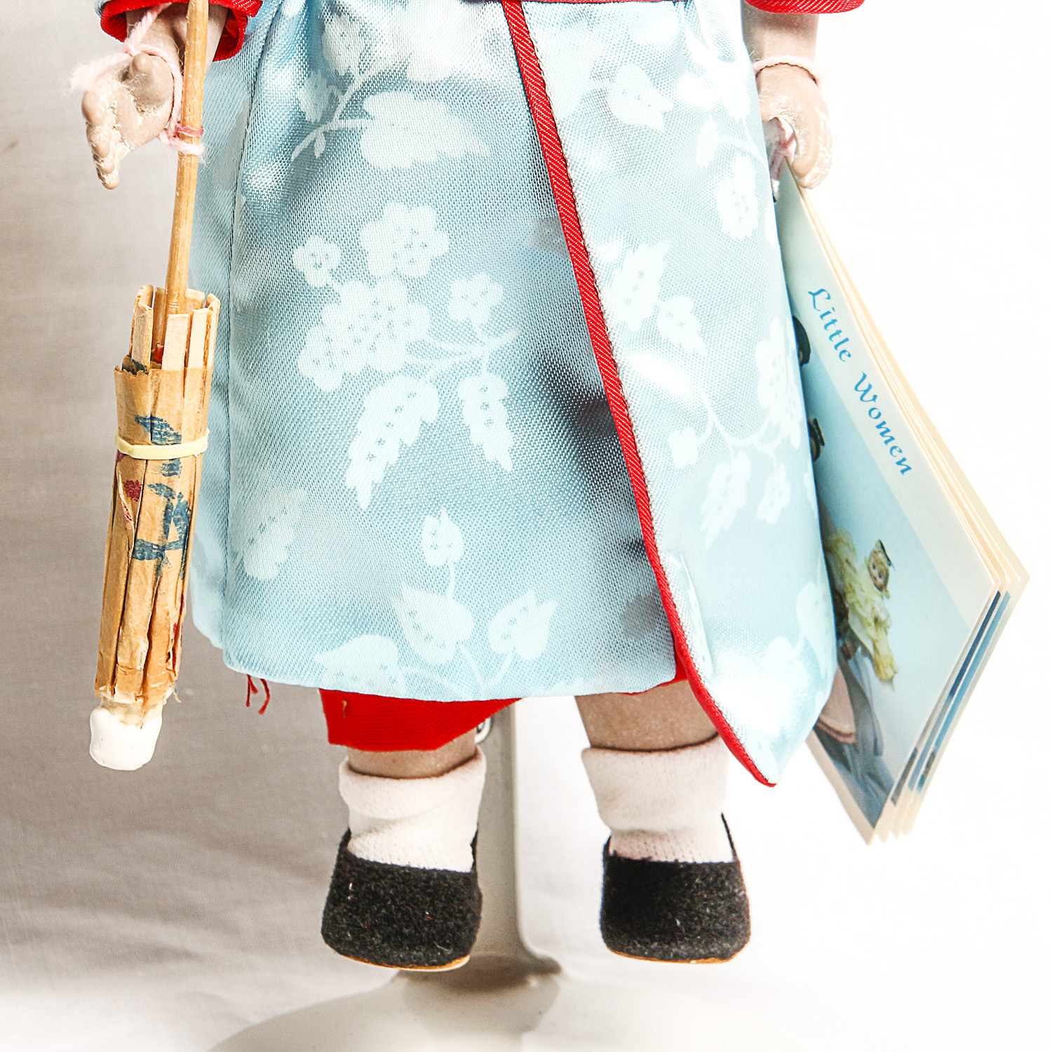 Pair of Madame Alexander International Series Dolls