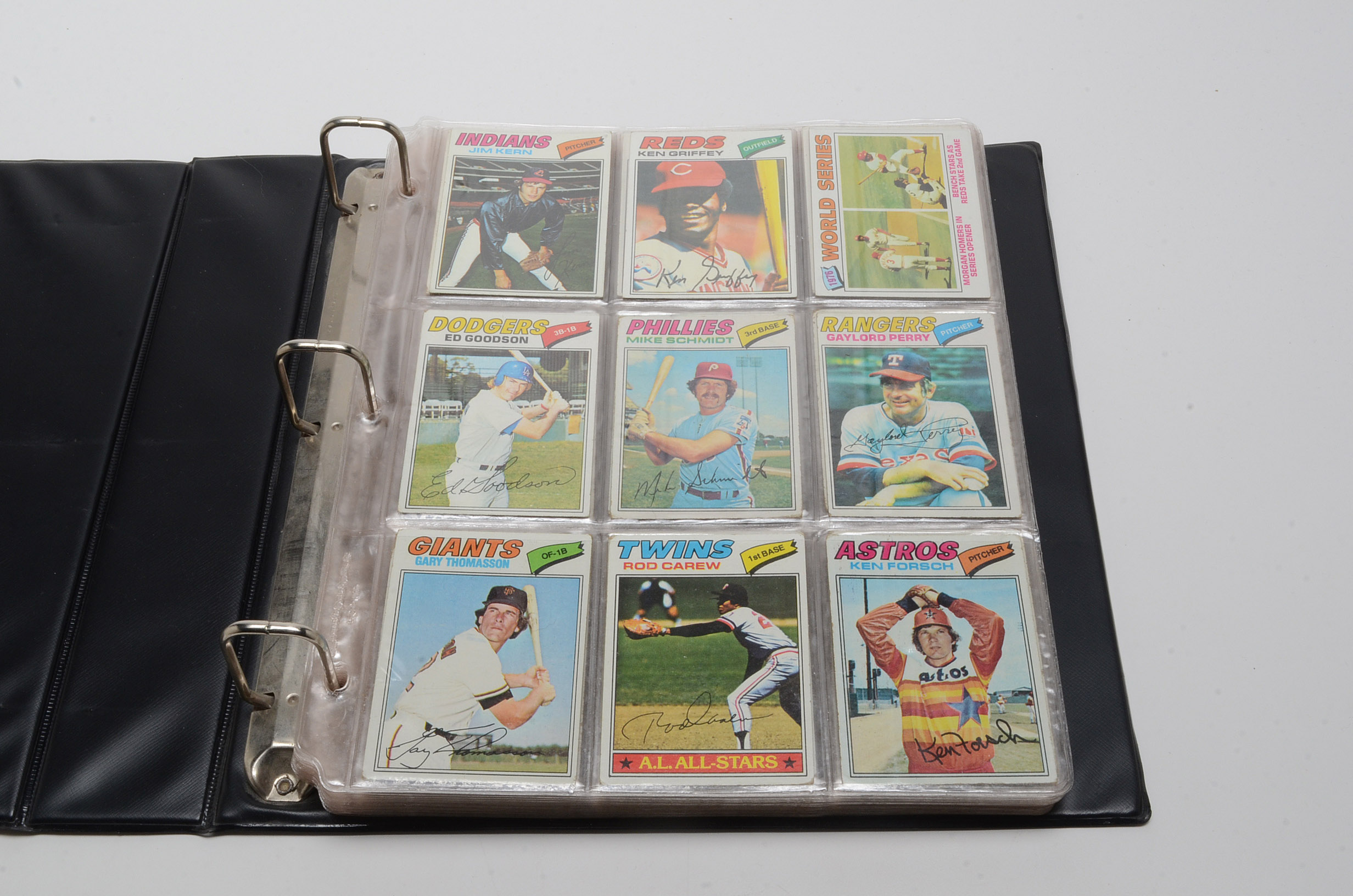 1977 Topps Baseball Cards With Stars and HOF Players